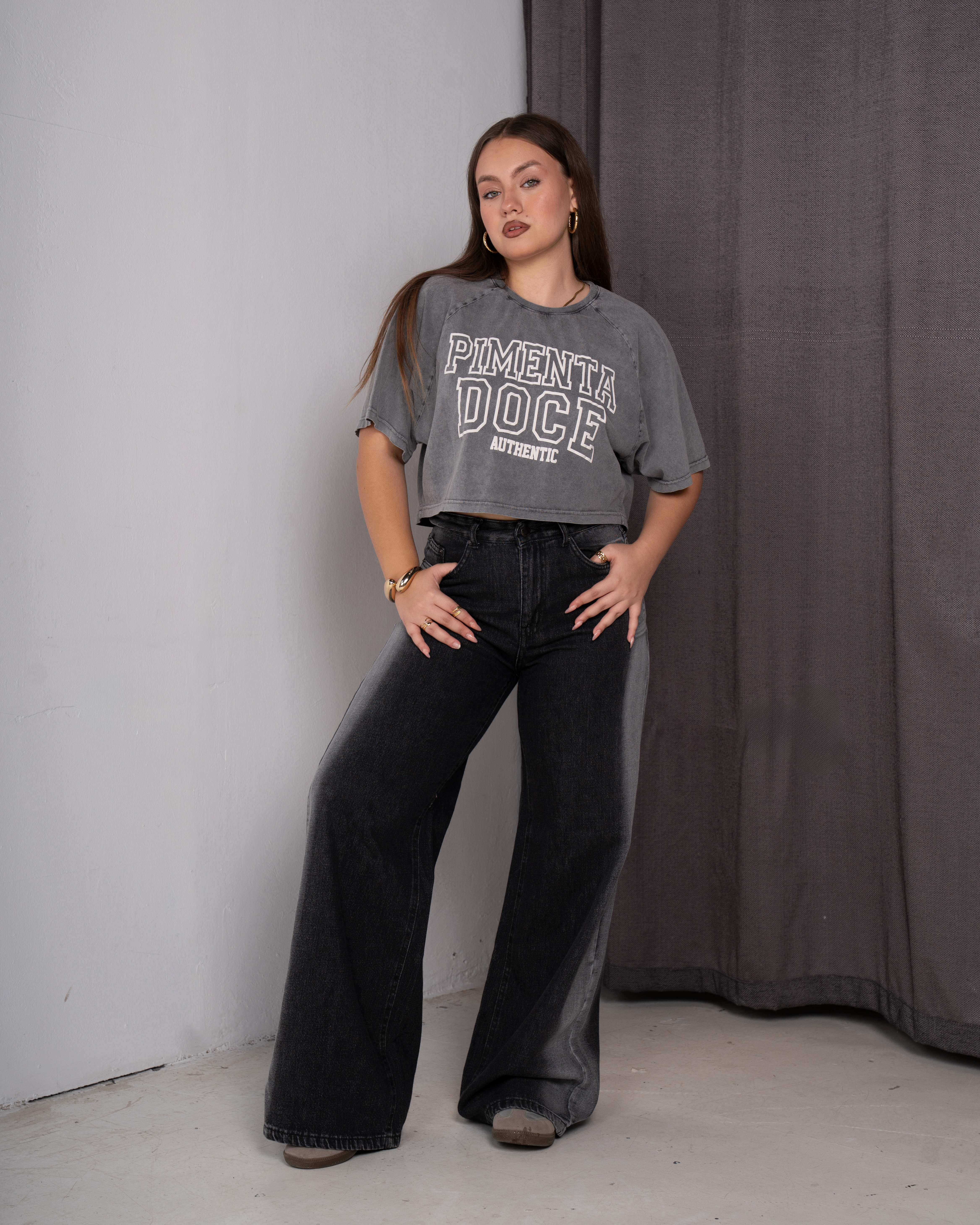Wide-leg jeans 
