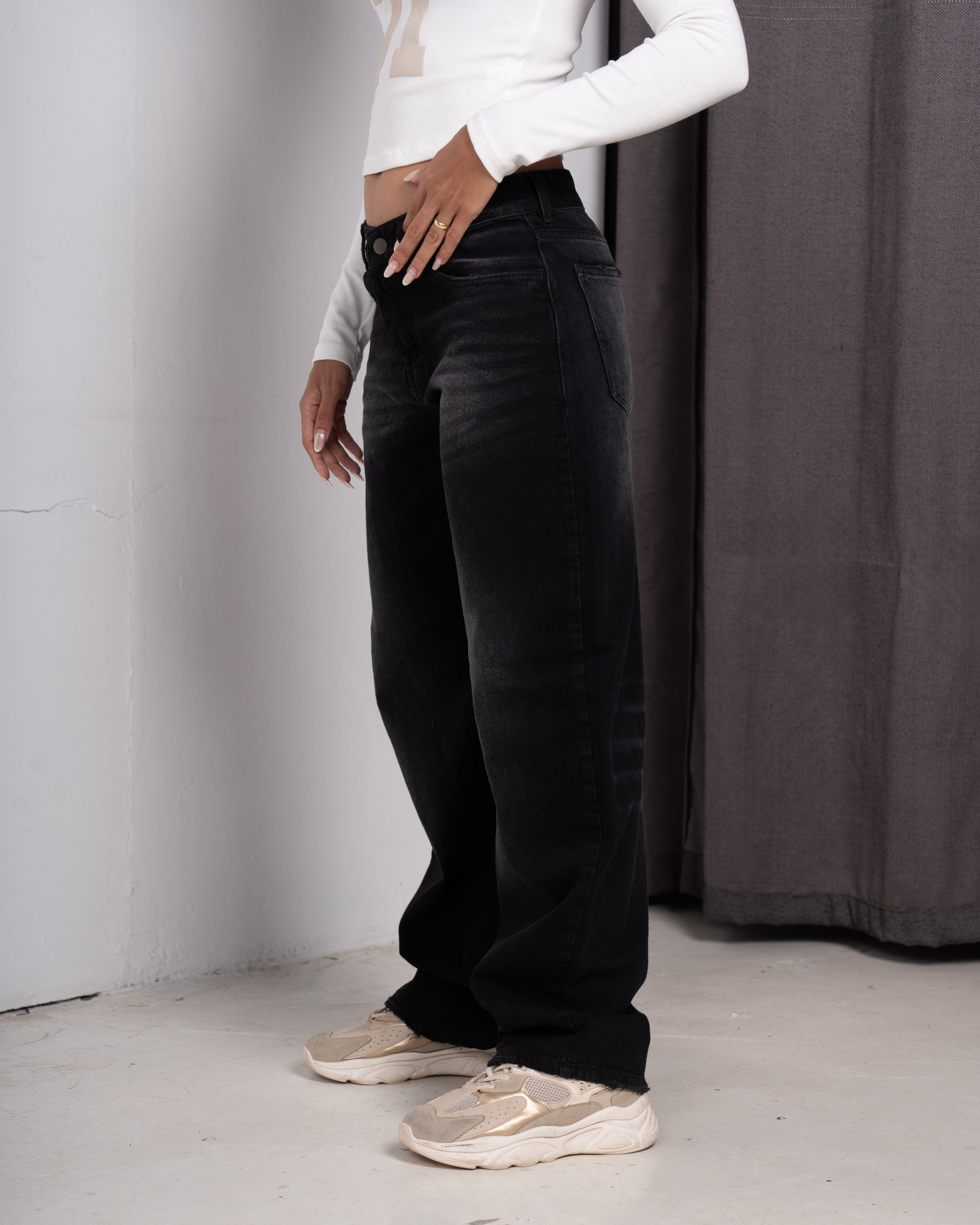 Wide leg jeans