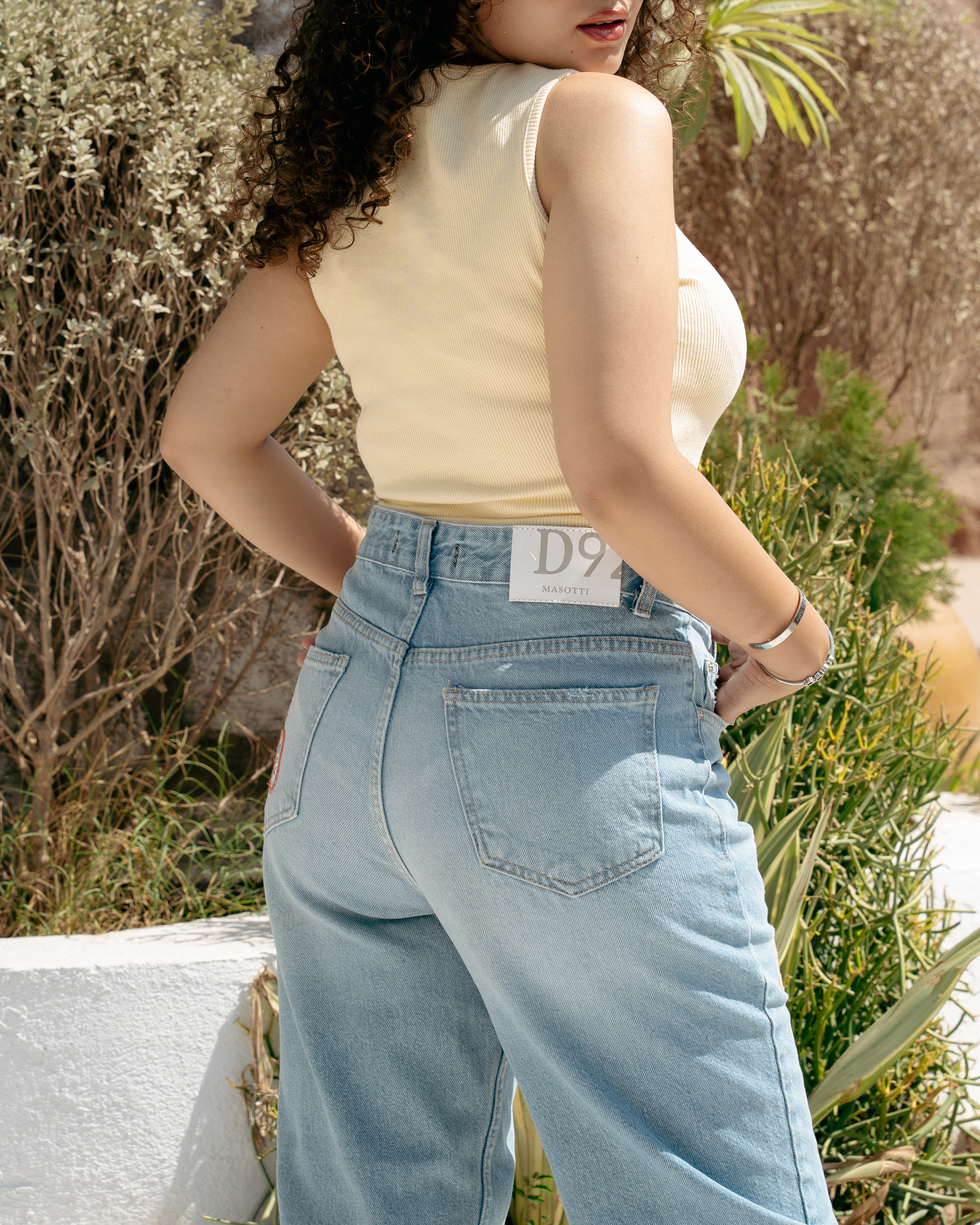 Mom Fit Badges Jeans