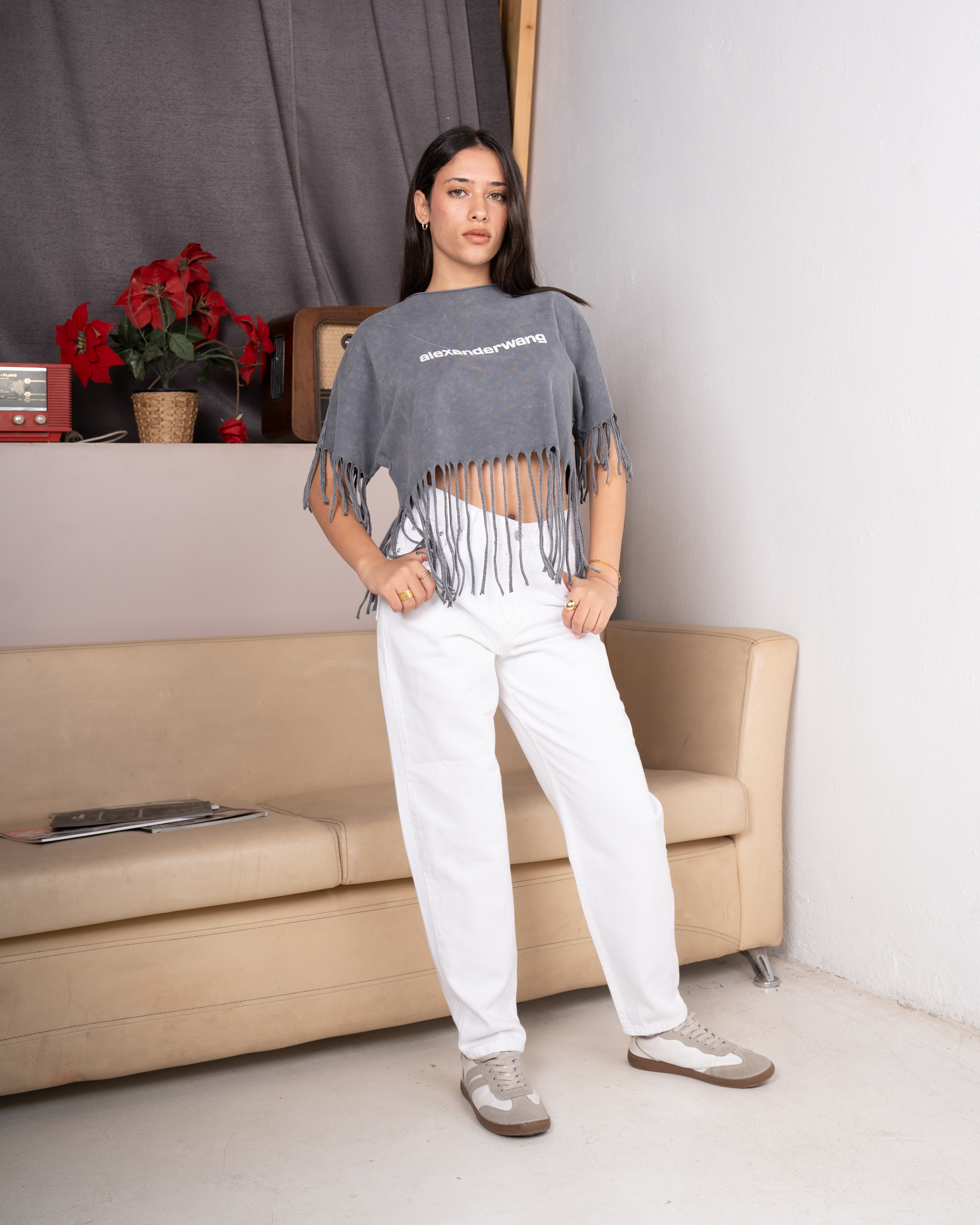 Half-sleeve T-shirt with fringes