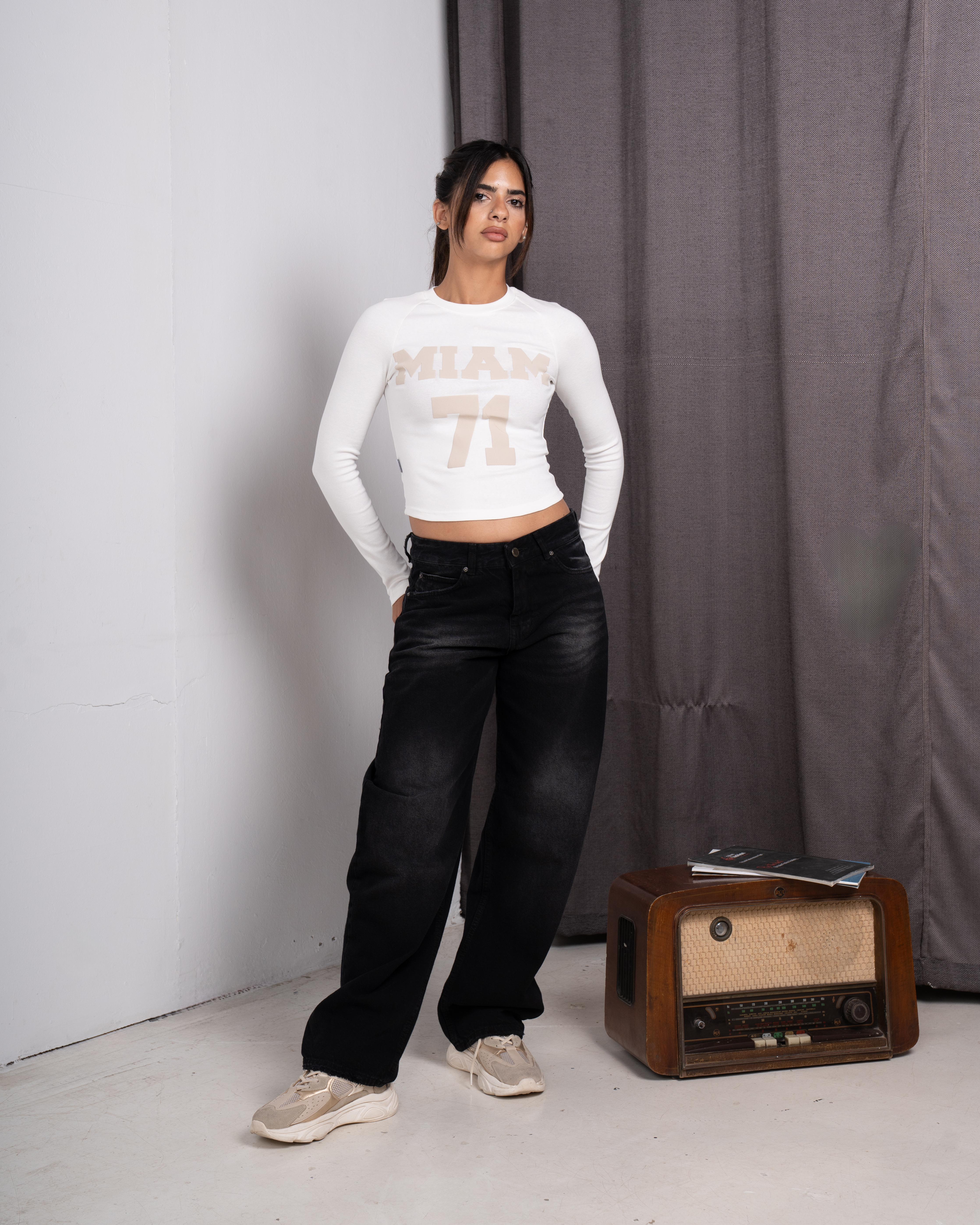 T-shirt with printed sleeves