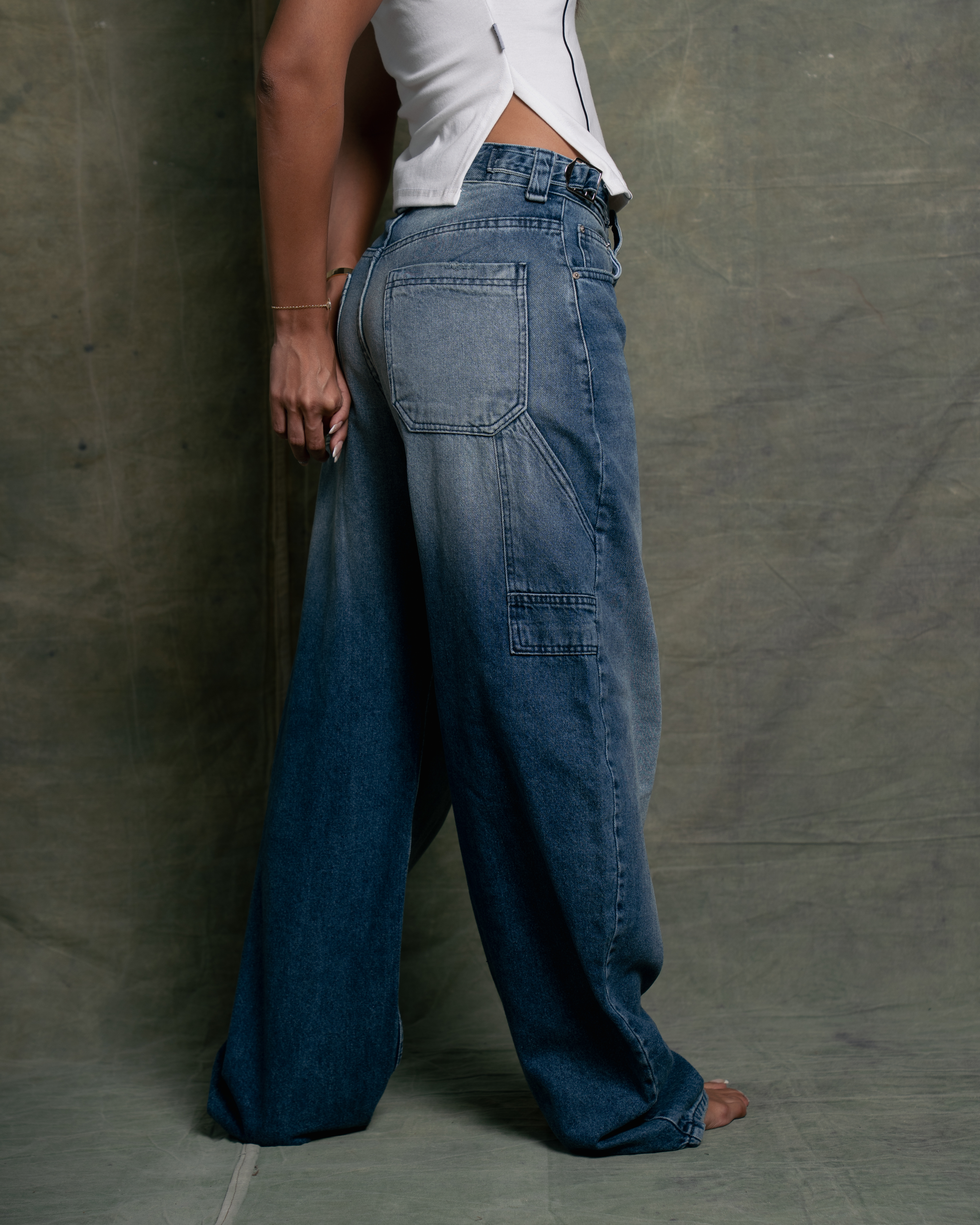 Dark wide-leg jeans