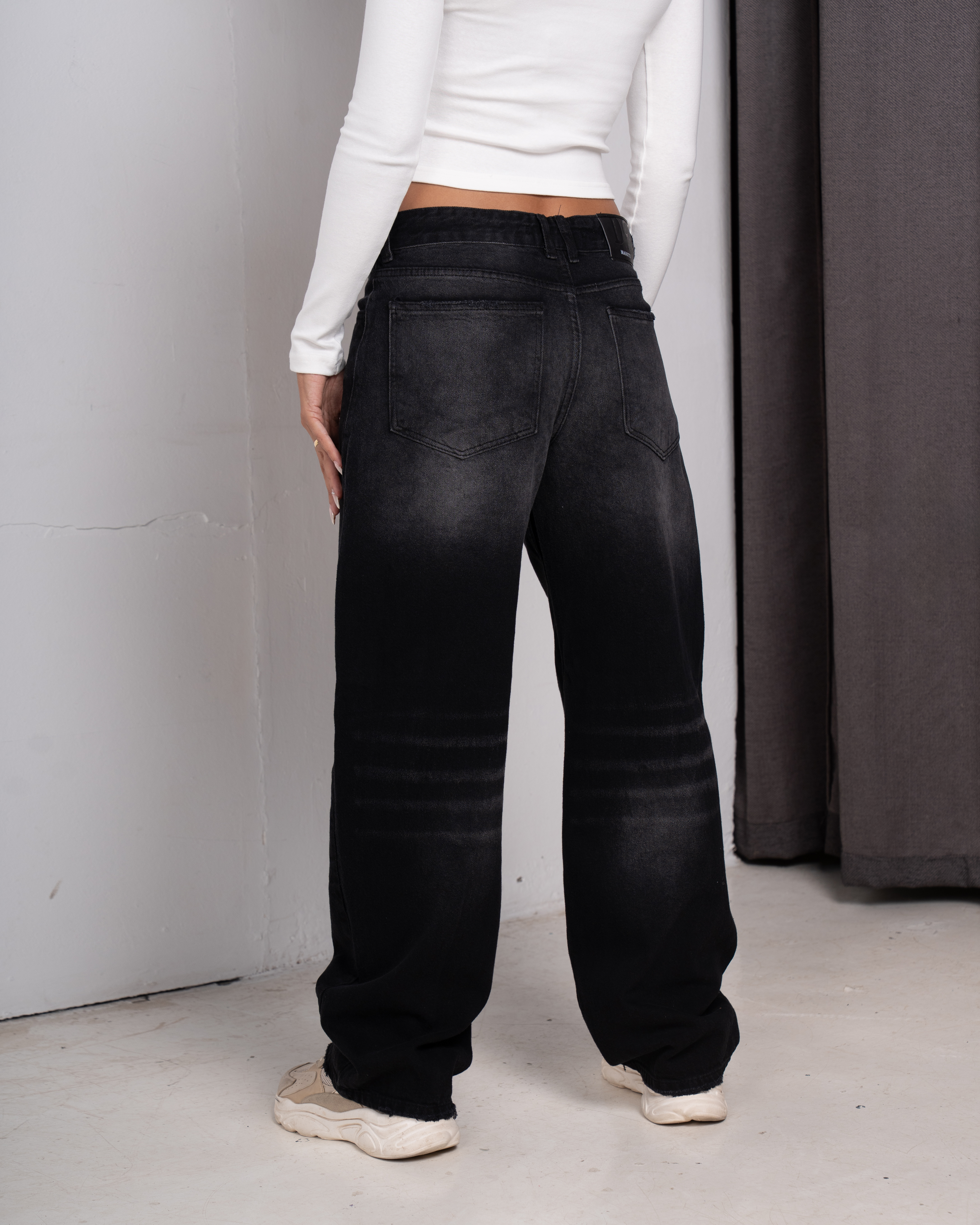 Wide leg jeans
