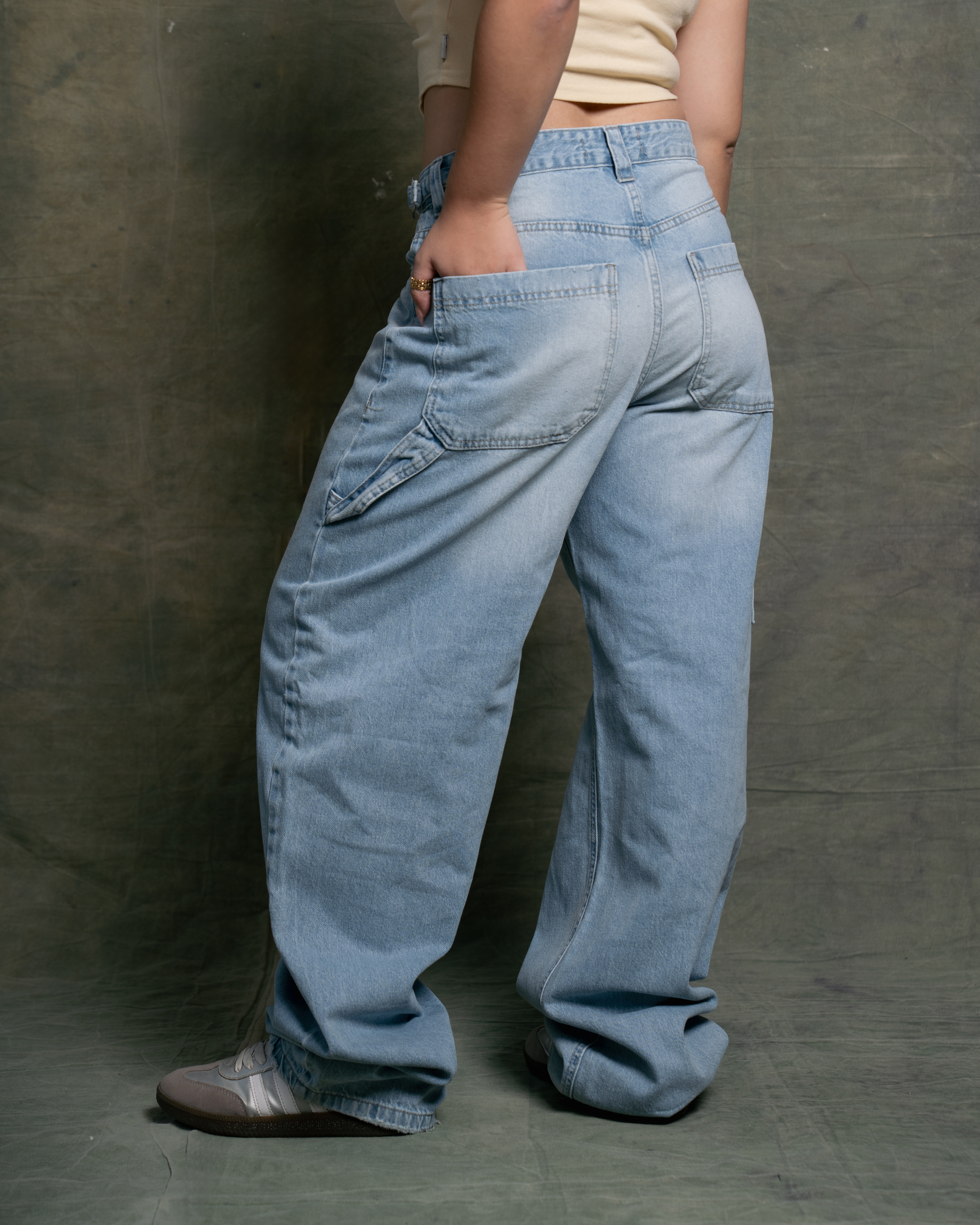 Wide-leg balloon jeans with pocket
