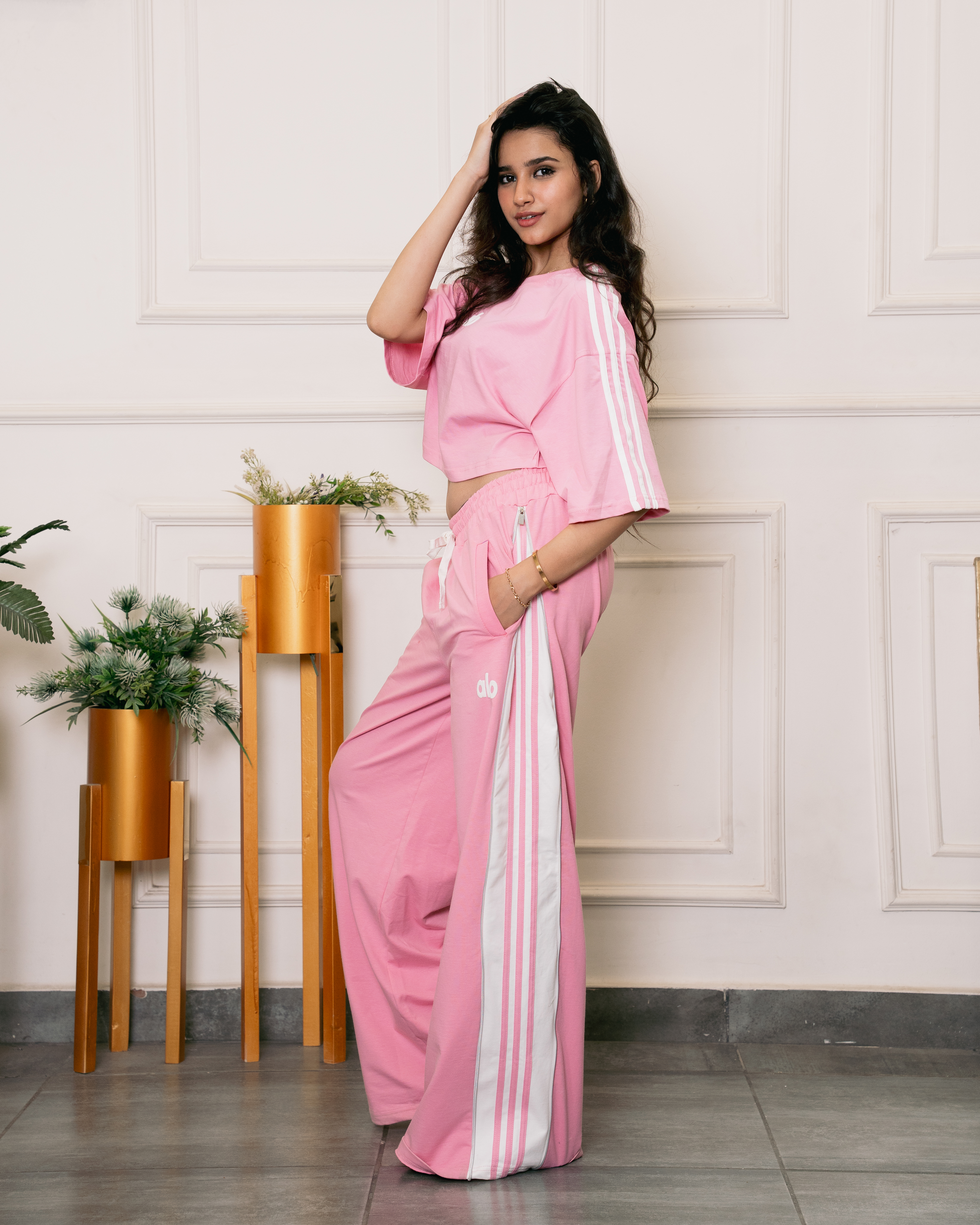 half-sleeve zippered pants 