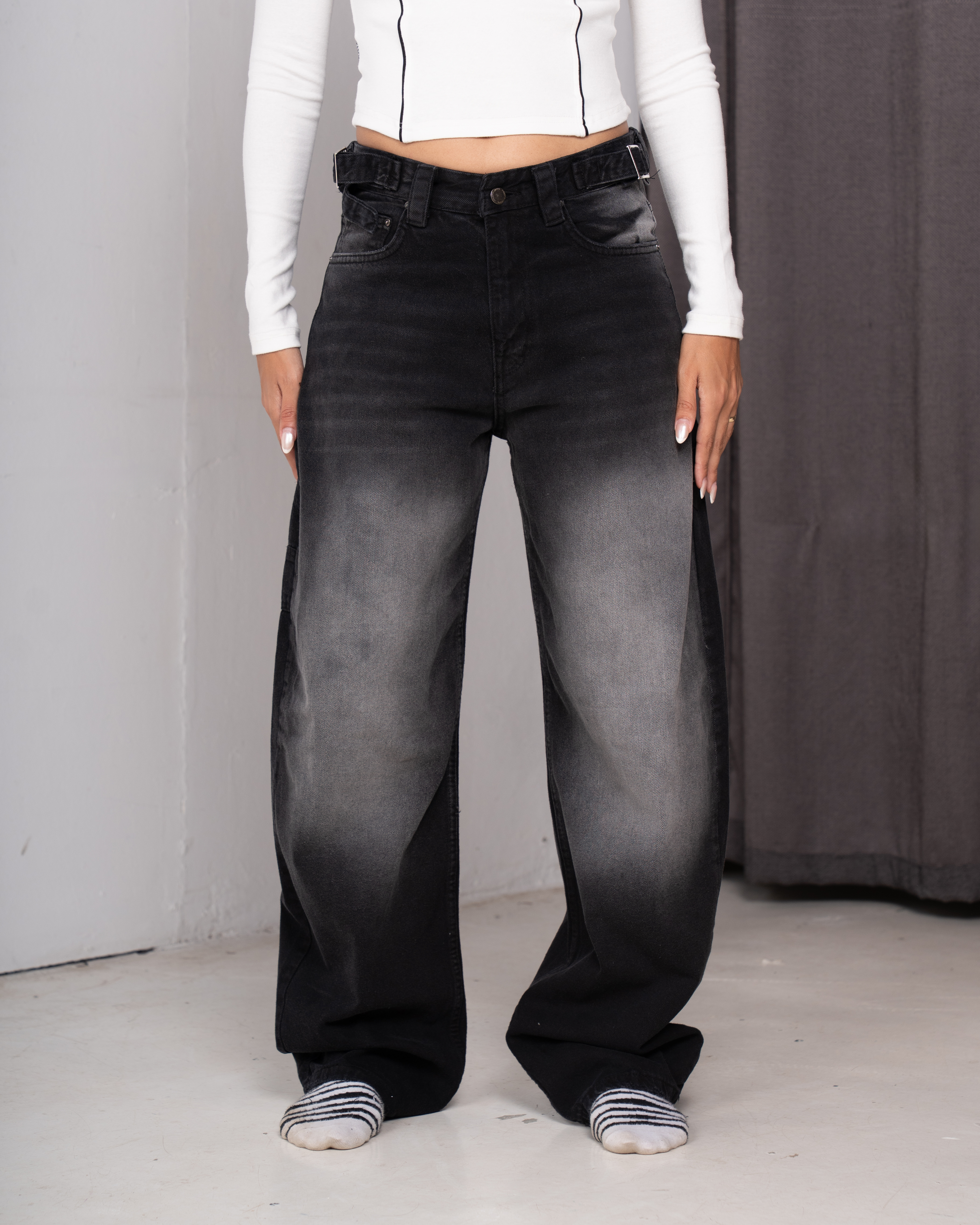 Wide-leg balloon jeans 