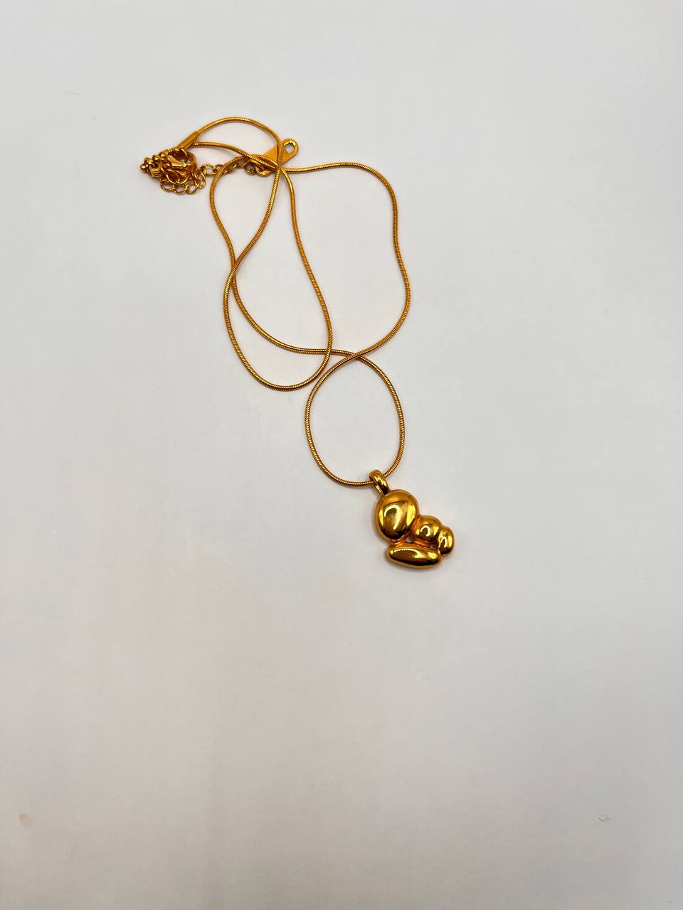 Gold Pendant Necklace