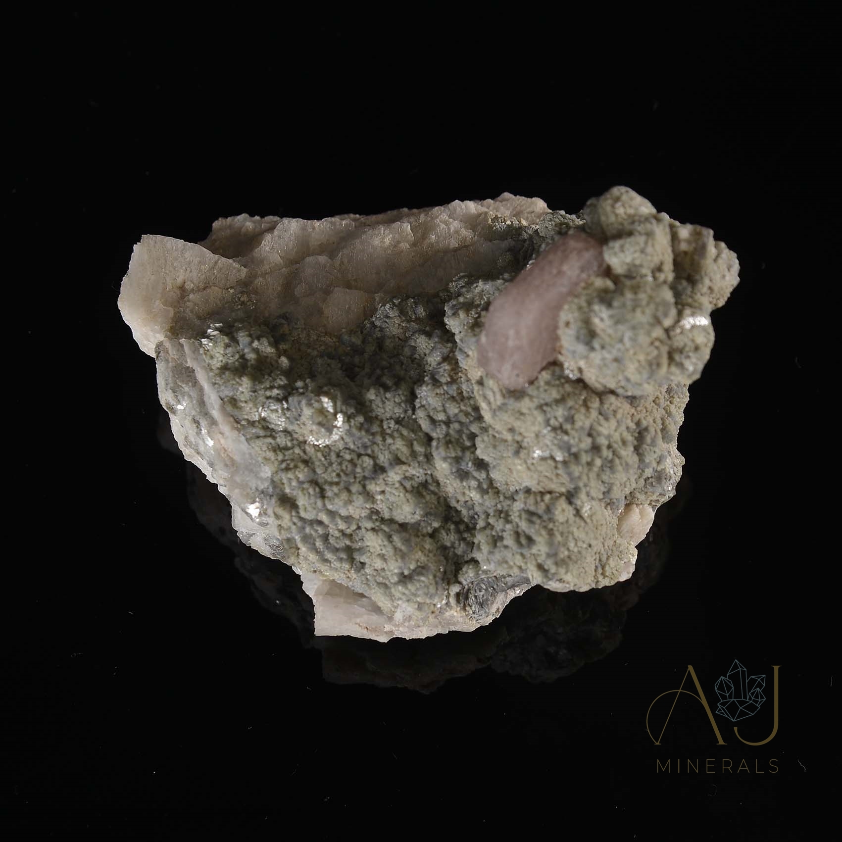 Fluorapatito rosa Calcita y Zeolita