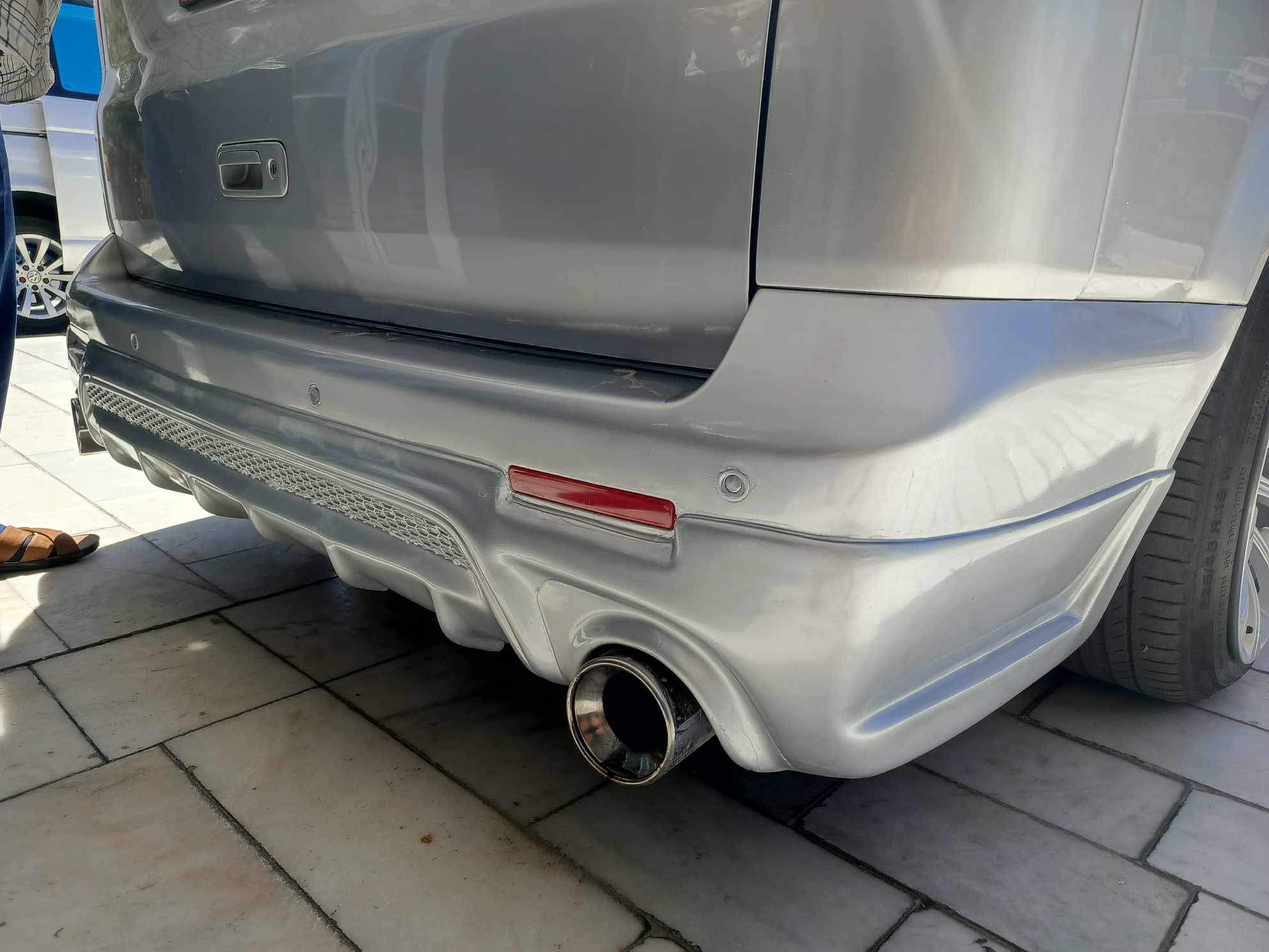 Transporter T5 T6 2004 2015 model  arka ek yuvarlak eksozlu model