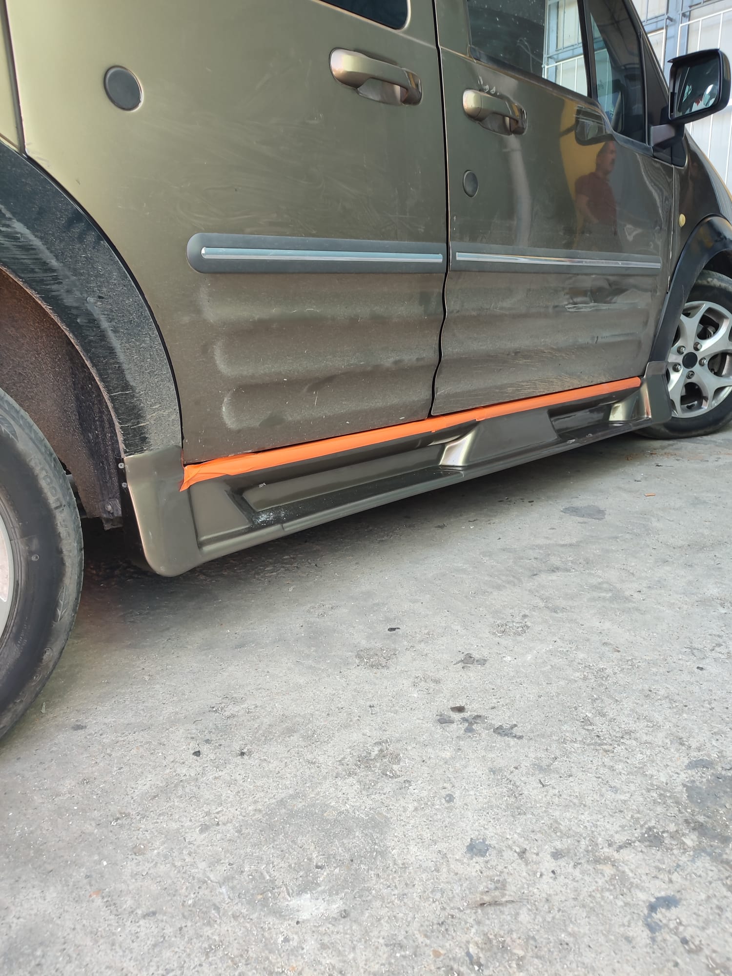 Ford Connect yan basamak