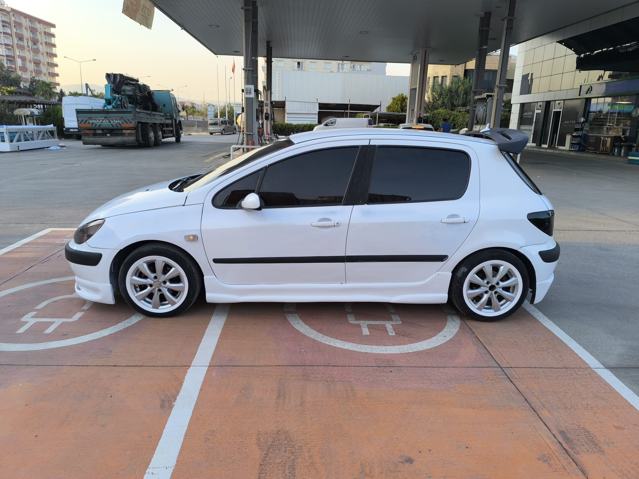 Peugeot 307 yan marsbiyel takımı