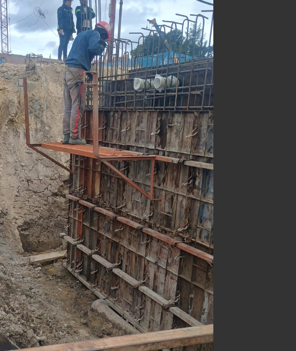 Palomera de trabajo para construcción