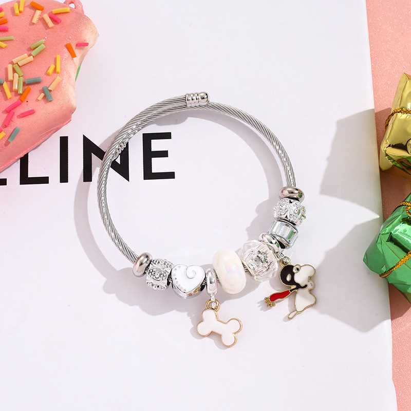 Snoopy Charm Bracelet –