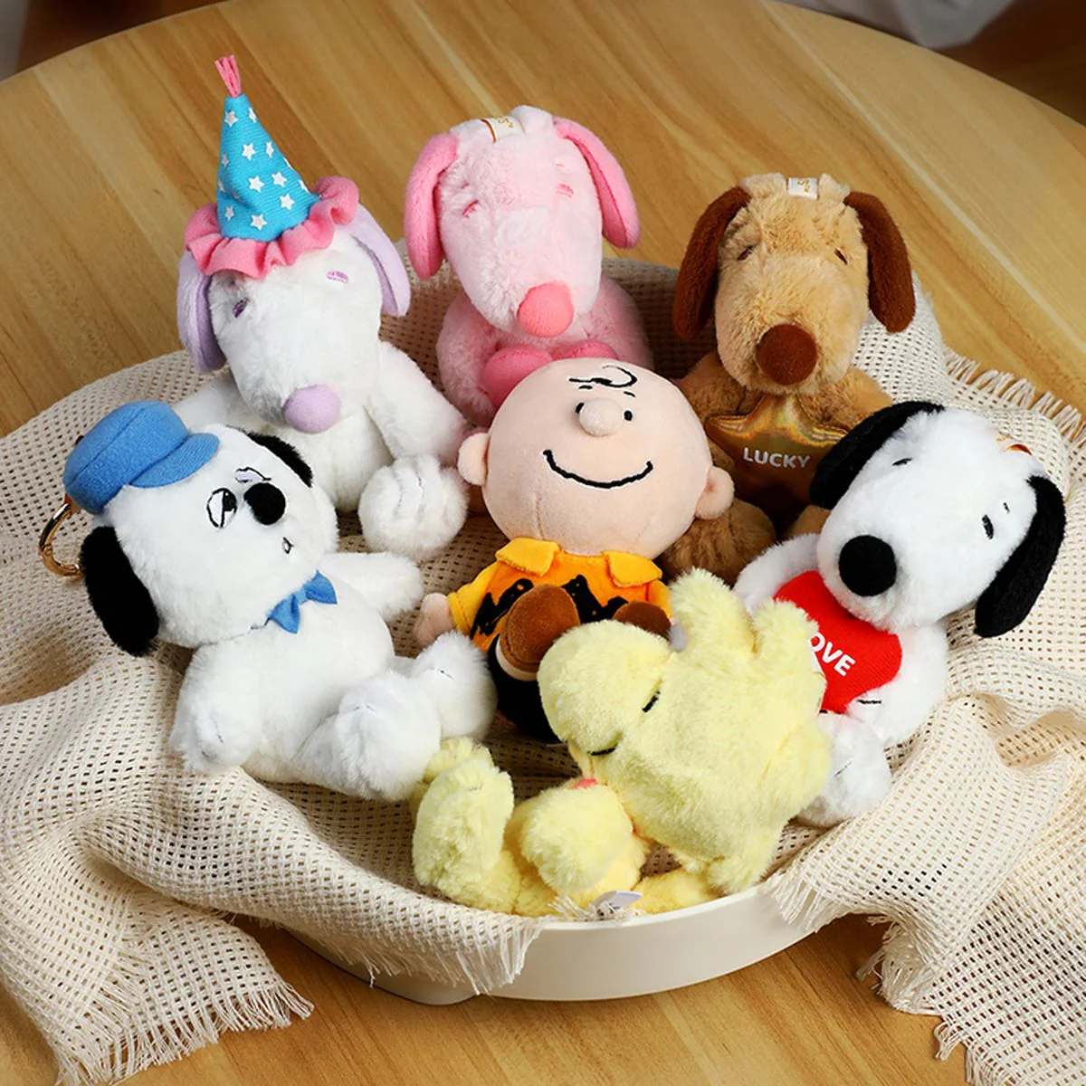 VIPO Snoopy Plush Keychain 6 Pcs Set