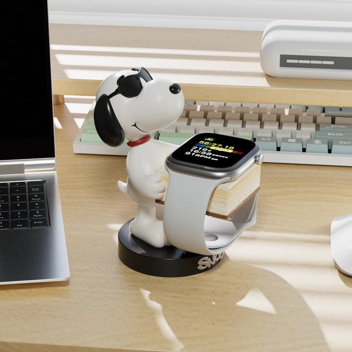 Snoopy Apple Watch Charging Stand
