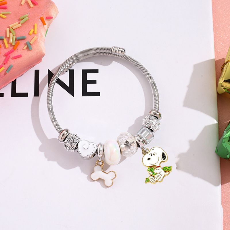 Snoopy Charm Bracelet –