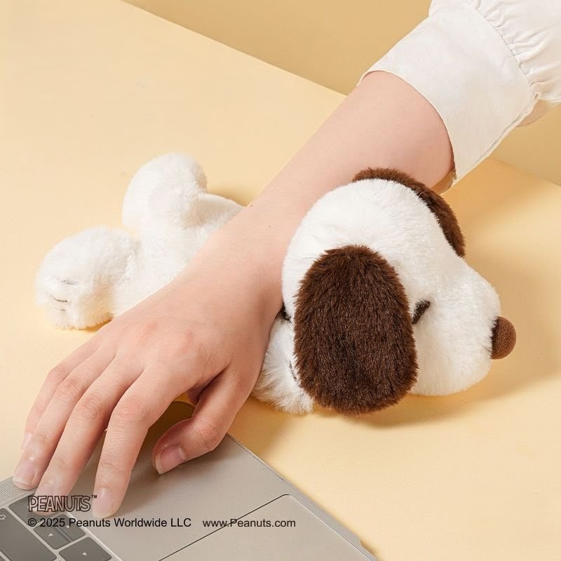 Snoopy Plush Wrist Rest 