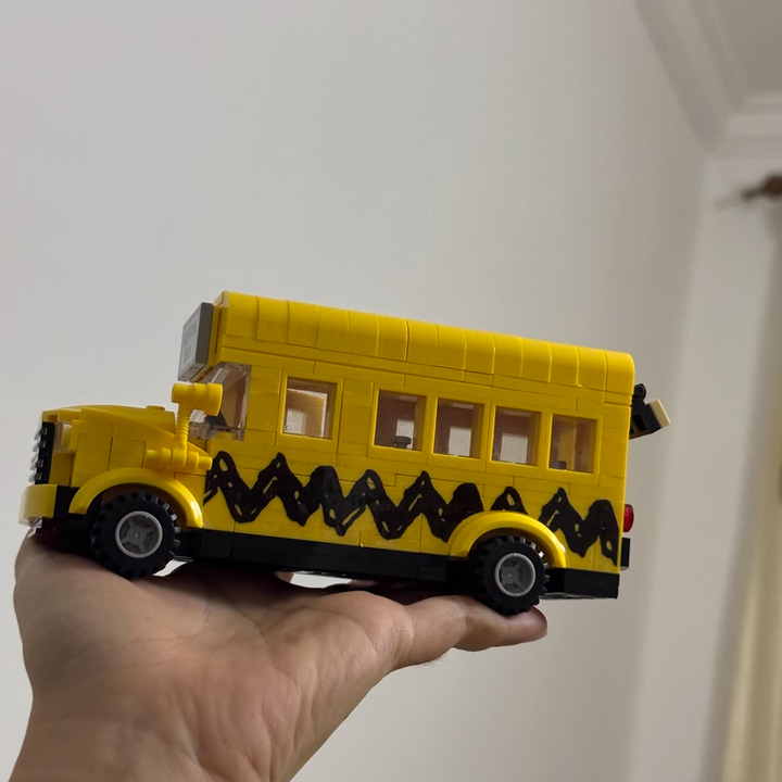 Snoopy School Bus Building Block Set