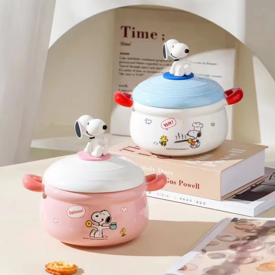 Snoopy-themed Ceramic Cooking Pot