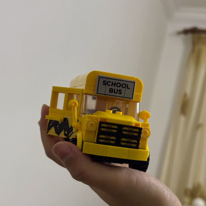 Snoopy School Bus Building Block Set