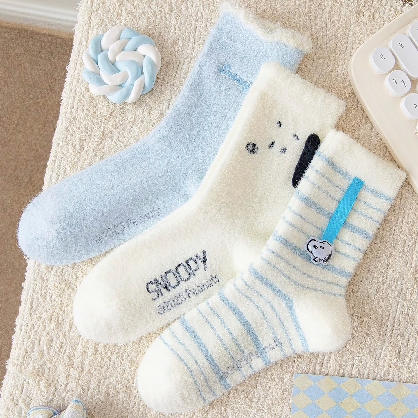 Peanuts x Caramella: Snoopy Fluffy Sock Gift Set