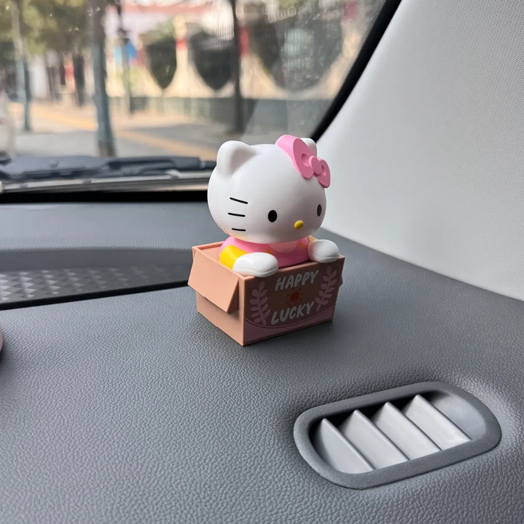 Hello Kitty Shaking Head 