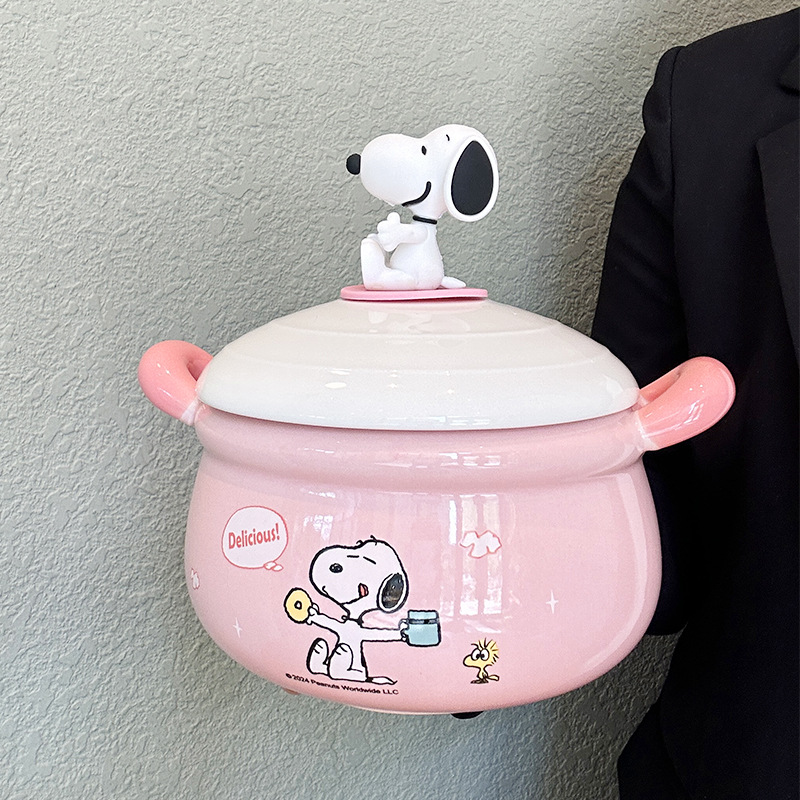 Snoopy-themed Ceramic Cooking Pot