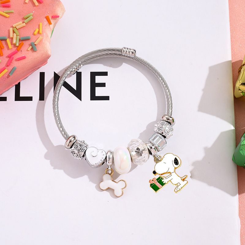 Snoopy Charm Bracelet –
