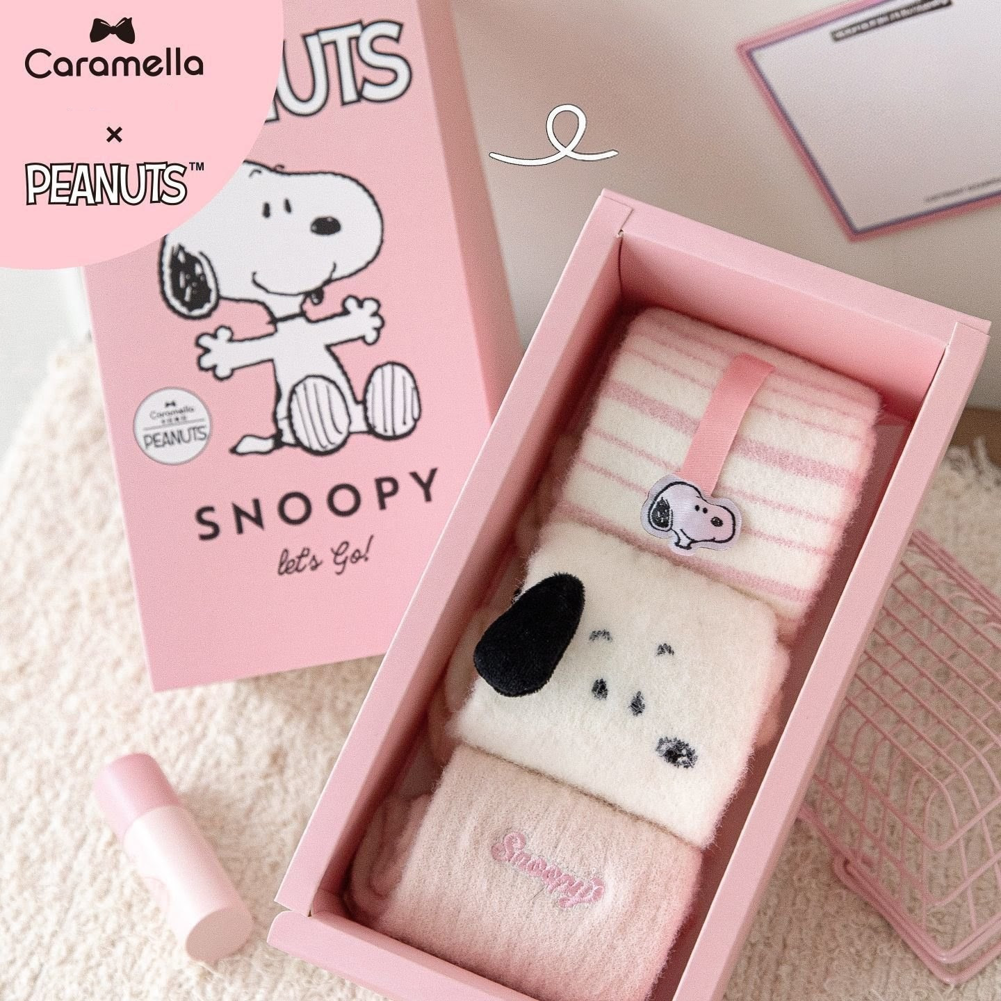 Peanuts x Caramella: Snoopy Fluffy Sock Gift Set