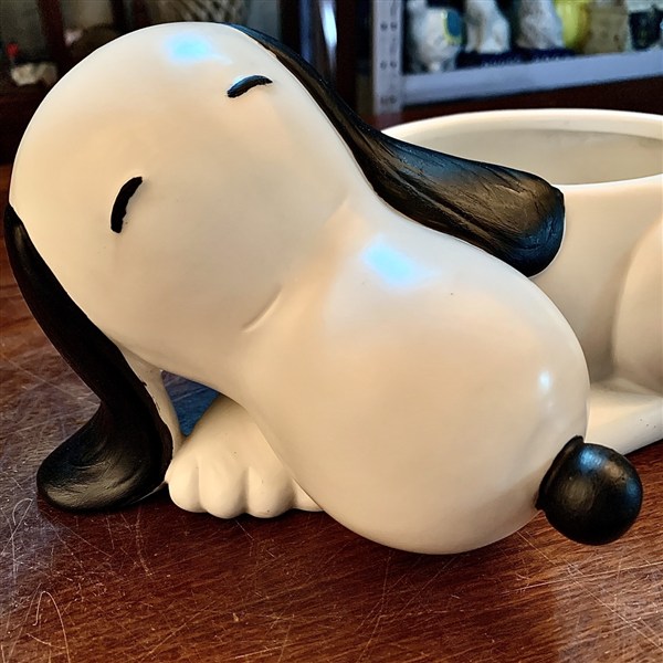 Ceramic Snoopy Lying Down Storage Bowl / Key Holder