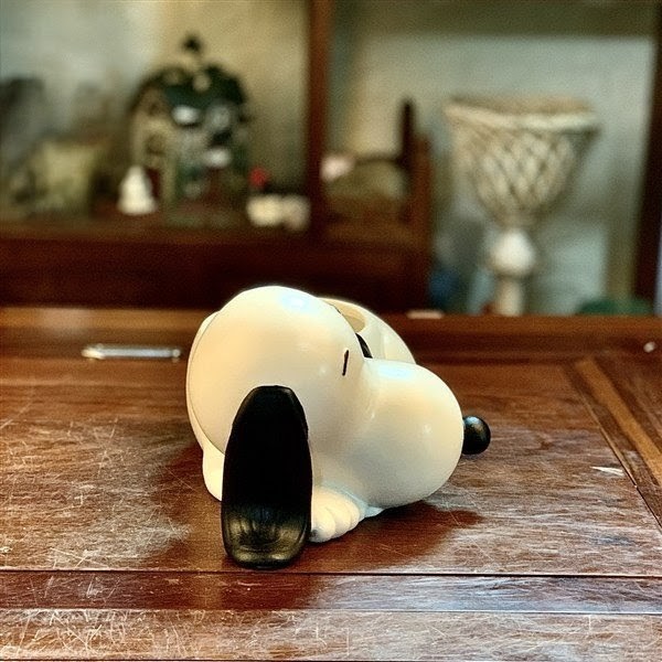 Ceramic Snoopy Lying Down Storage Bowl / Key Holder