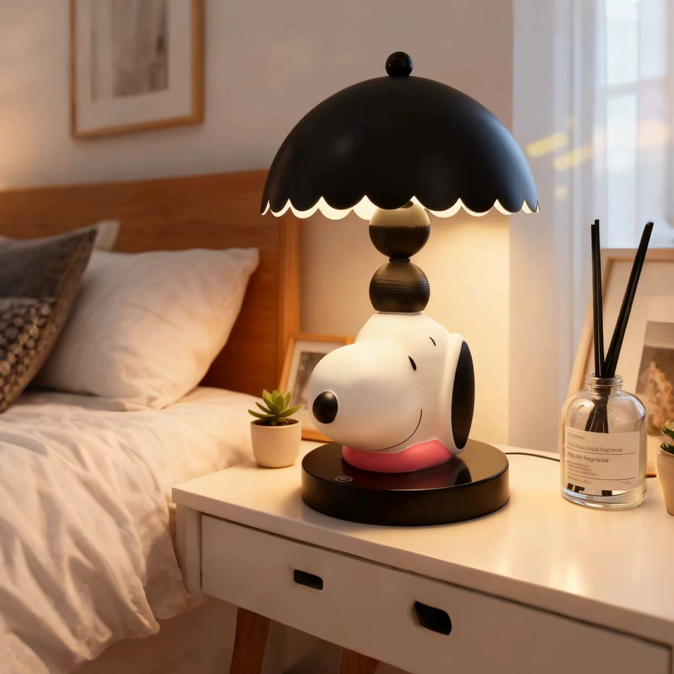 Snoopy IP-Shaped Table Lamp