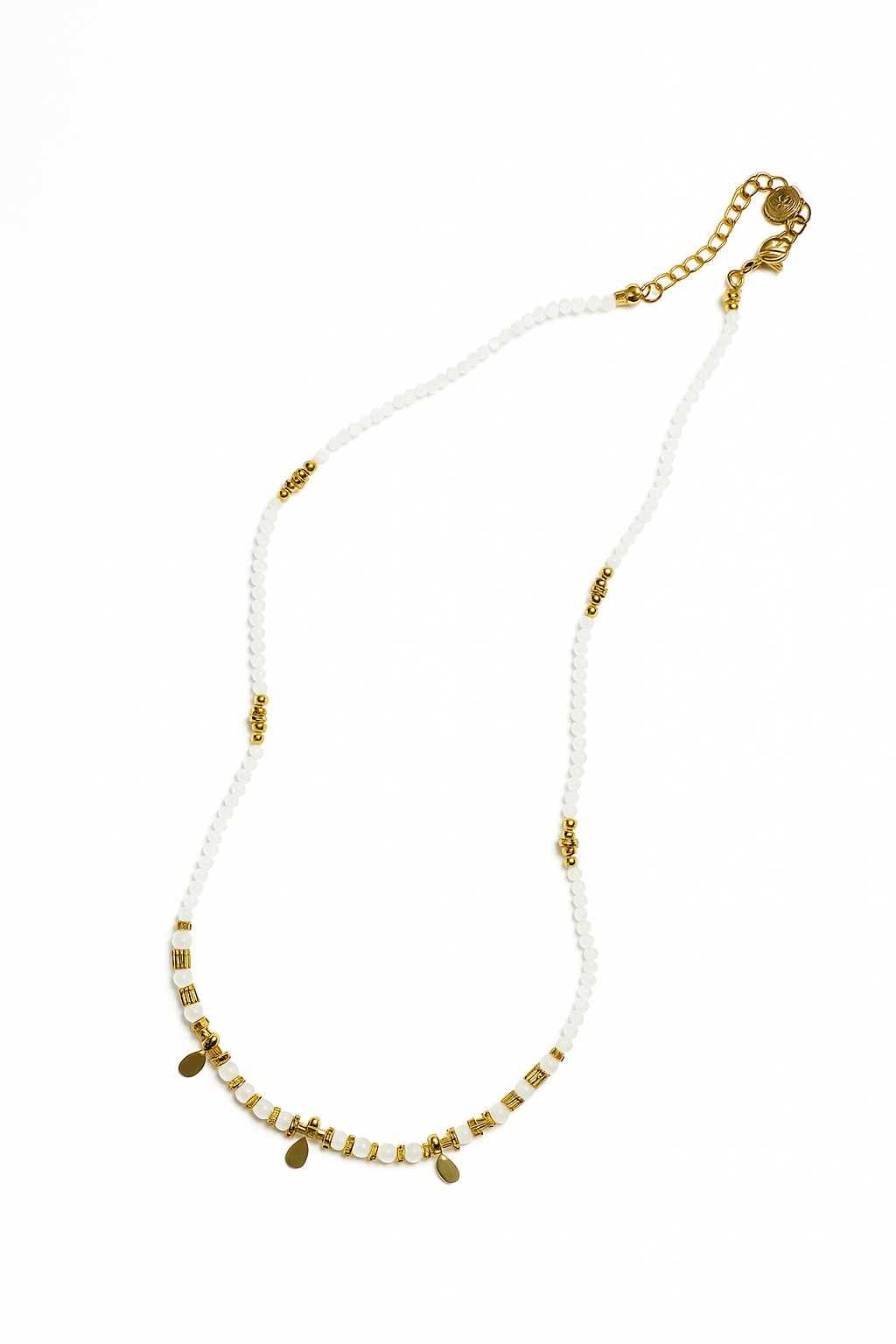 Collier perlé doré