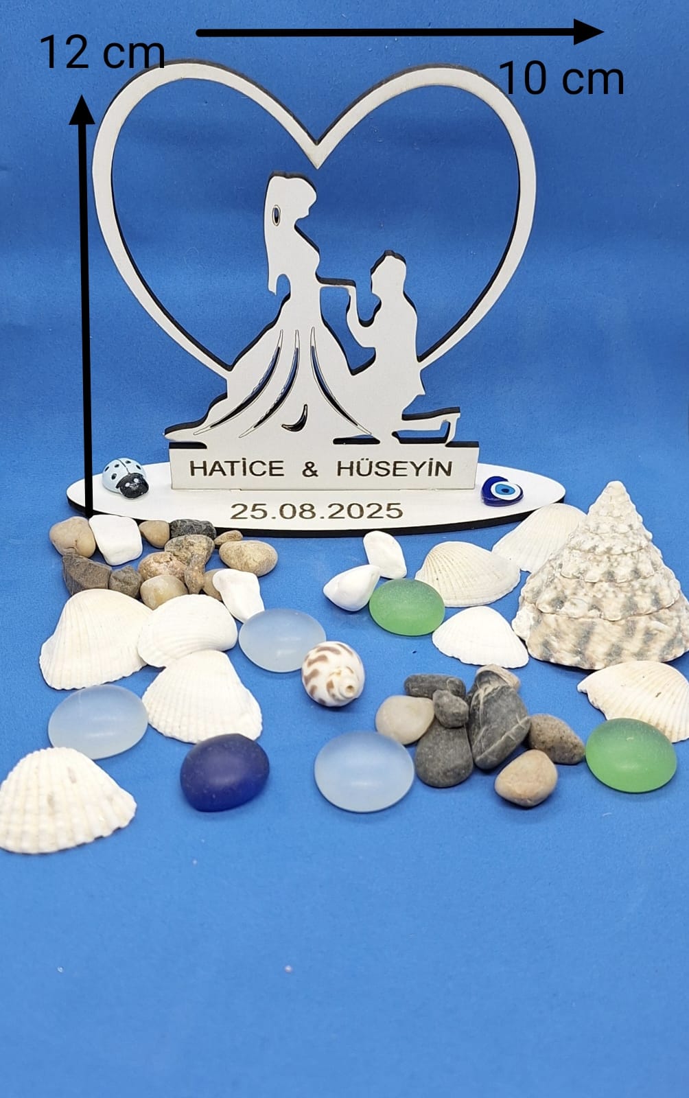 Kişiye Özel Teklif Anı Ahşap Dekor – Kalpli Çift Figürü