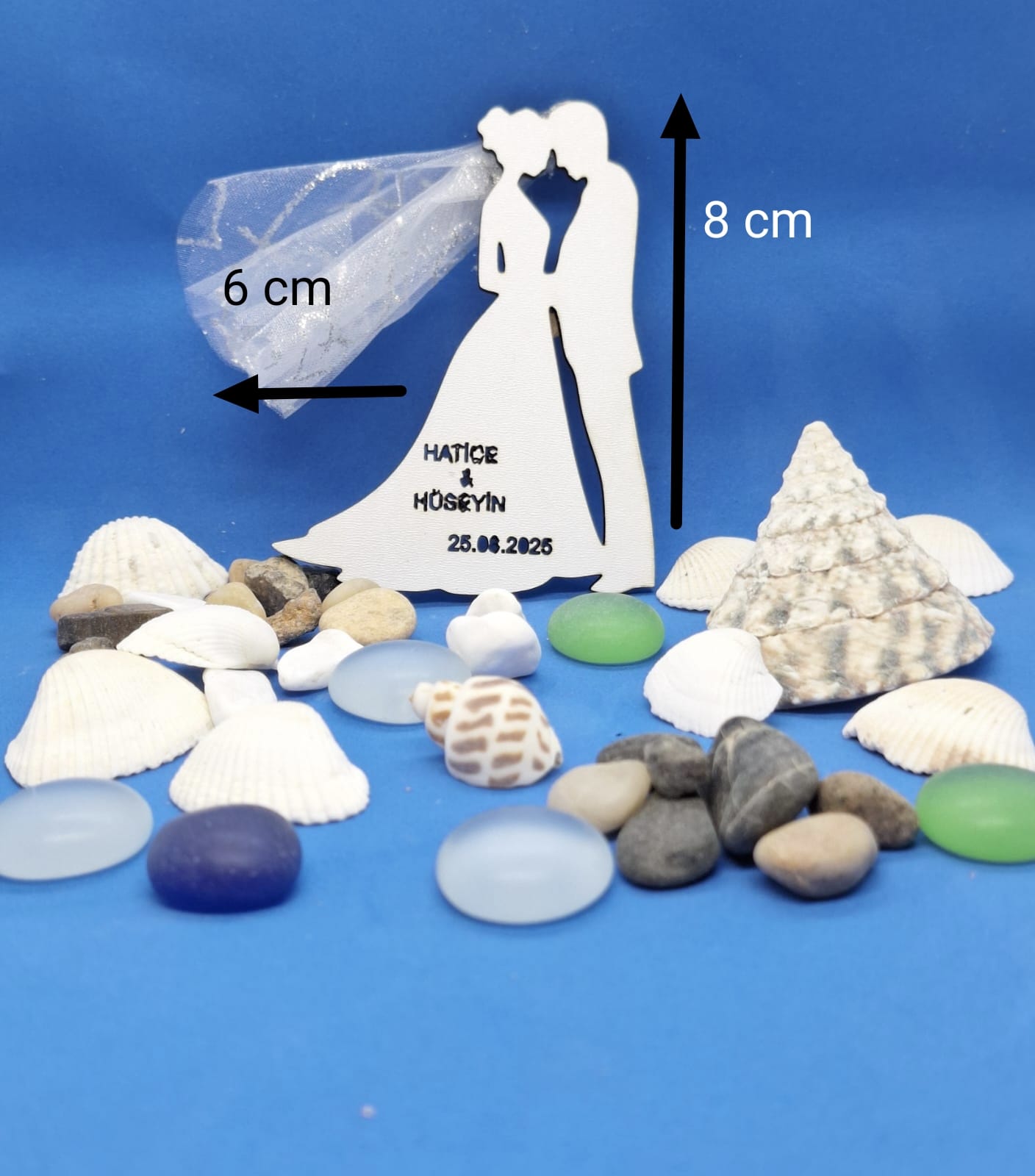 Gelin ve Damat Silüet Nikah & Nişan Hediyelik – Tüllü Şık Tasarım (8x6 cm)