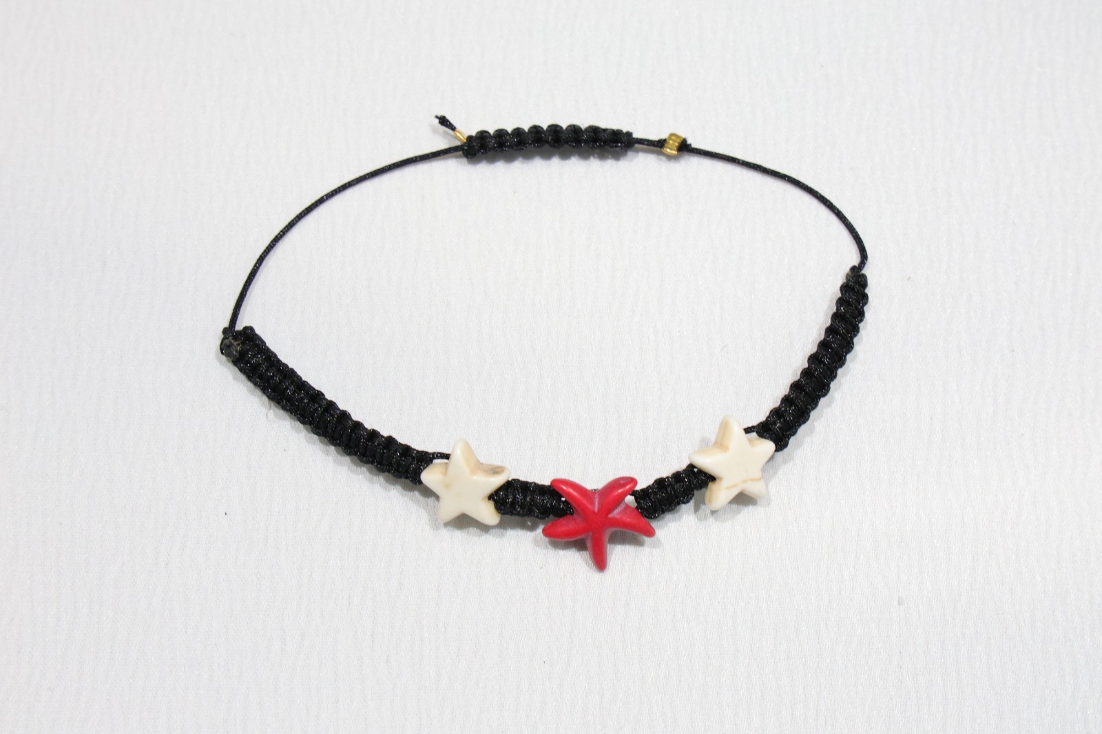 El Yapımı Boncuk Bileklik – Modern Tasarım