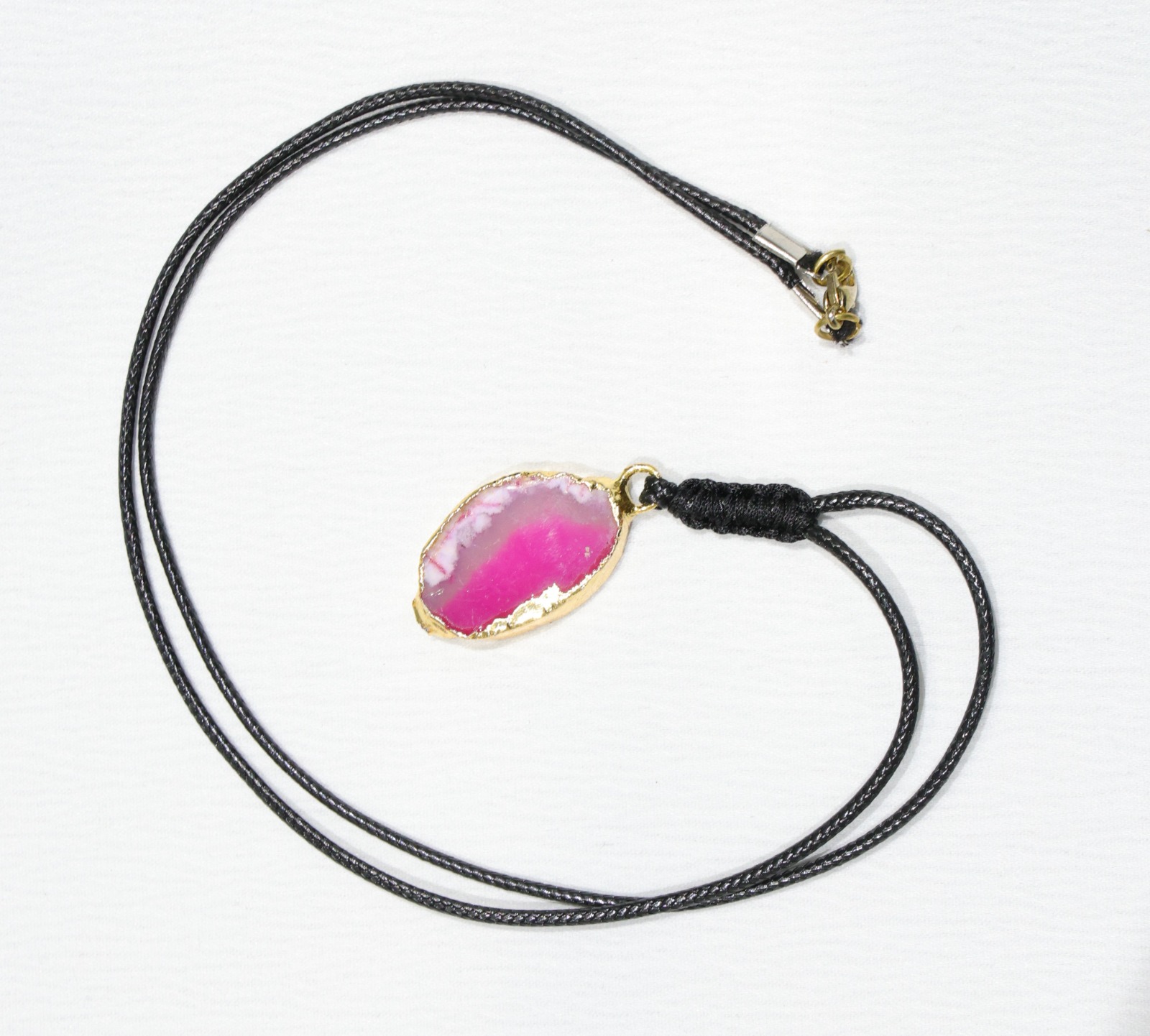 Doğal Akik Taşlı Kolye – El Yapımı Zarif Tasarım