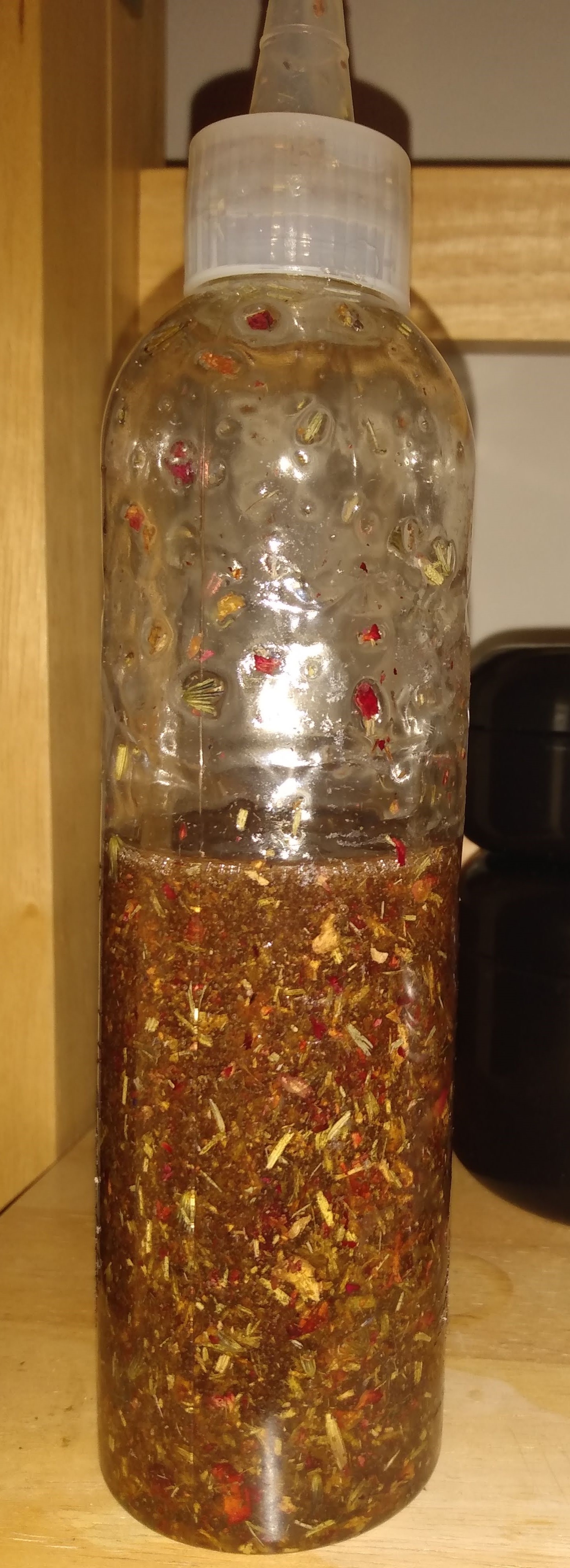 Nourishing and Moisturizing Hair Oil