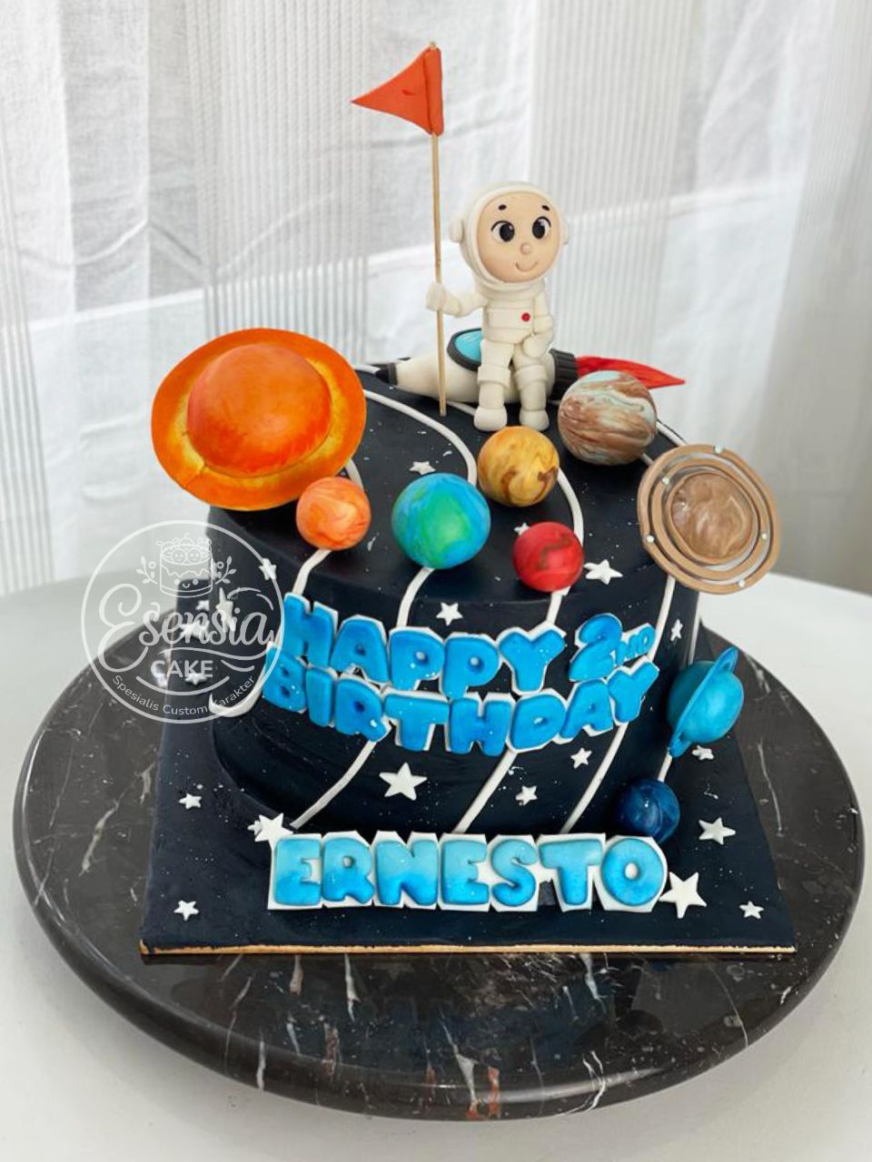 Astronot & Planets Cake