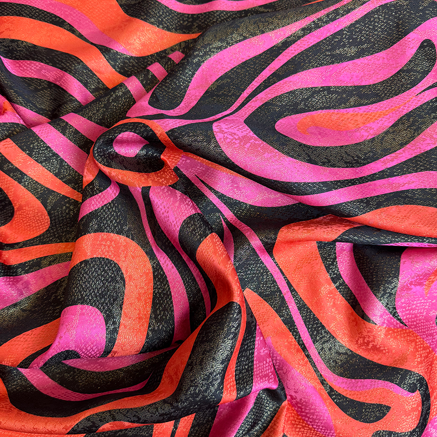 نقشة فنية بالألوان الزهرية والبرتقالية