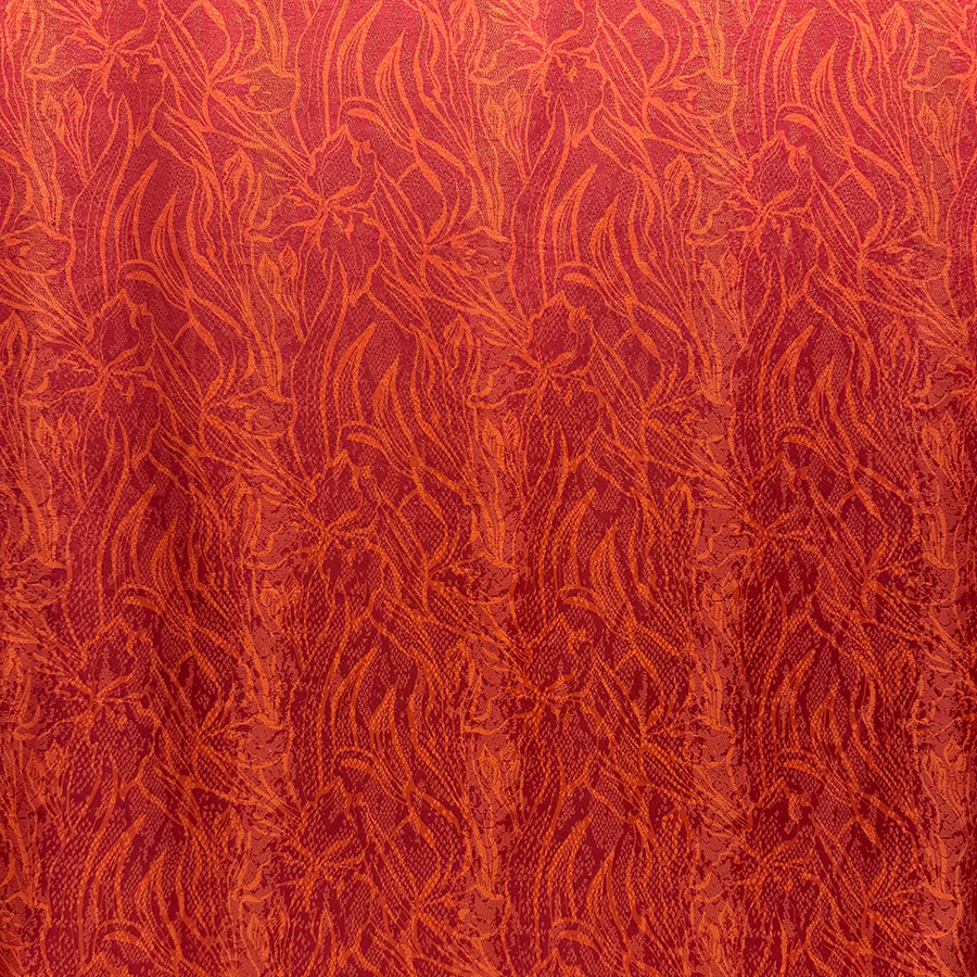 نقش زهري أحمر برّاق