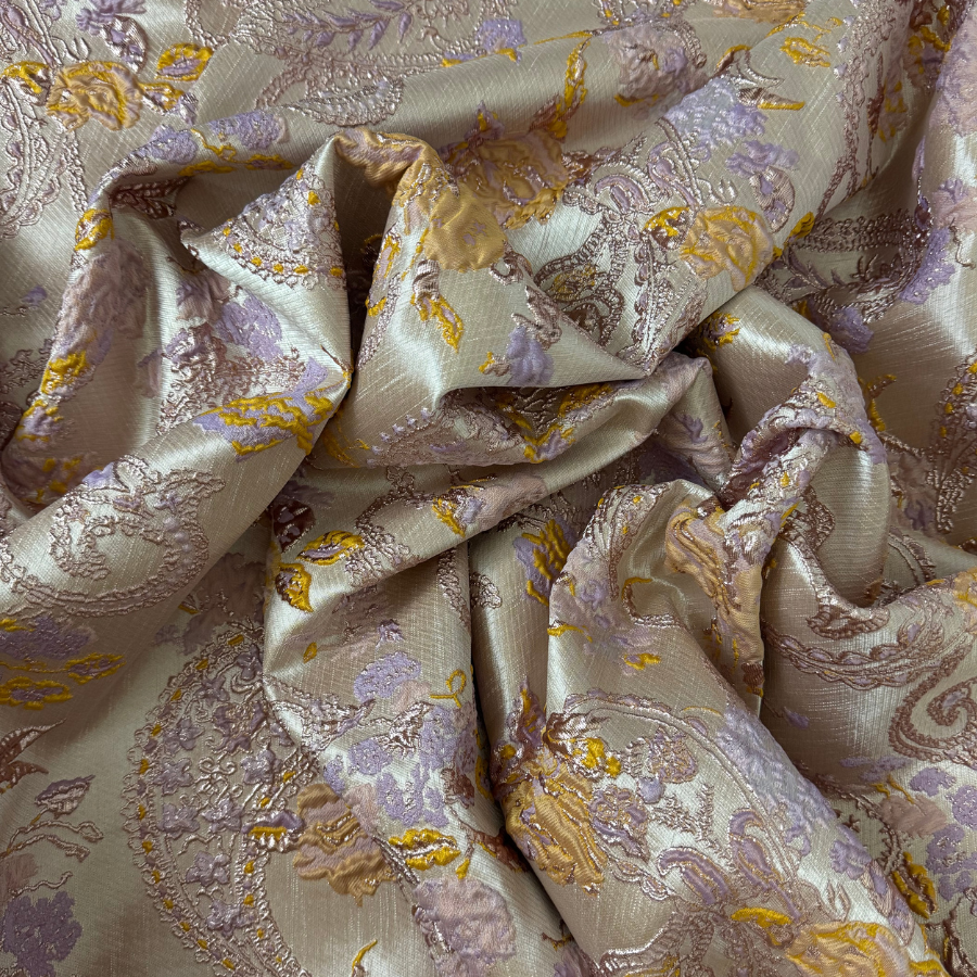 حرير جاكارد زري – نقش زهري بتدرجات البنفسجي والذهبي
