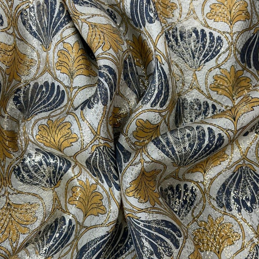 حرير إيطالي ذهبي بنقشة فاخرة مستوحاة من الطراز الكلاسيكي