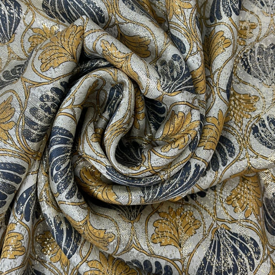 حرير إيطالي ذهبي بنقشة فاخرة مستوحاة من الطراز الكلاسيكي