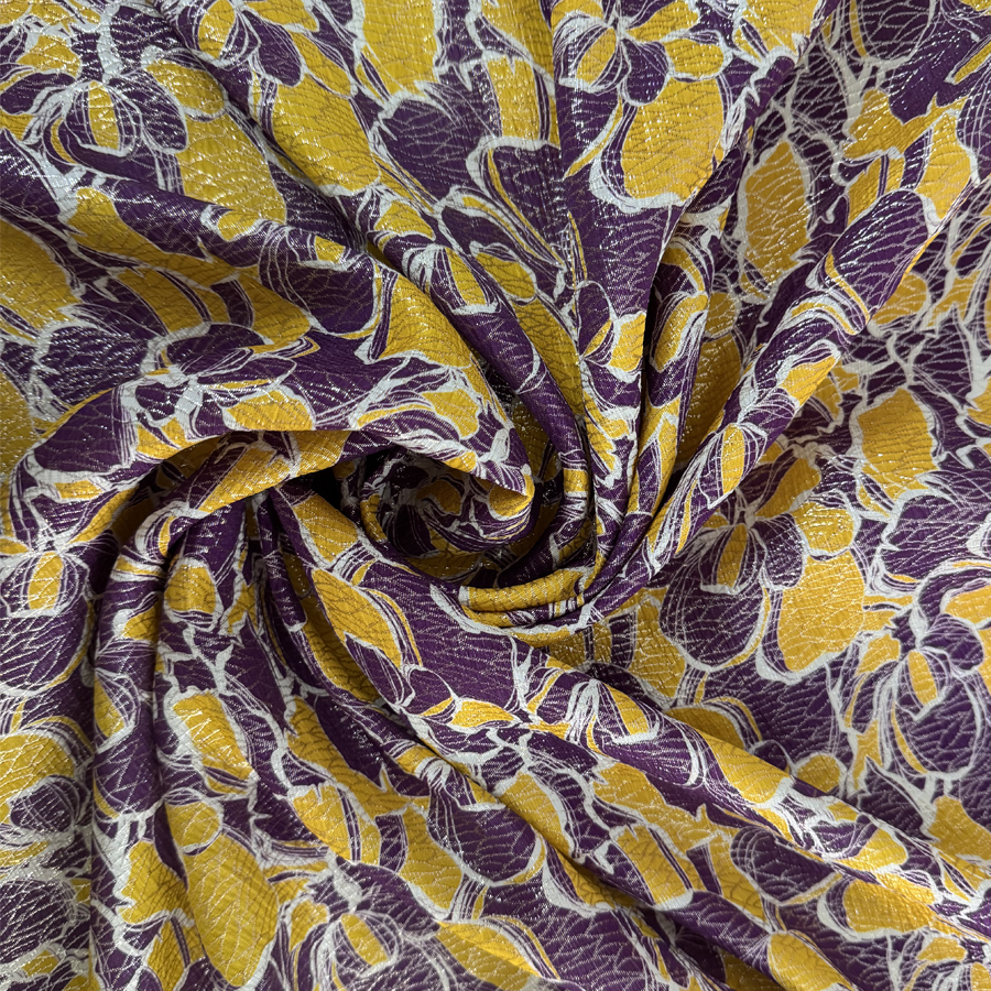 نقشة أزهار بنفسجية وصفراء