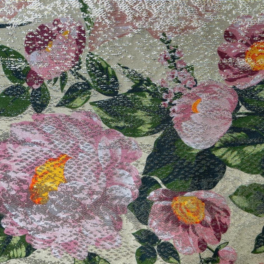 حرير إيطالي فاخر بنقشة ورود وردية لامعة