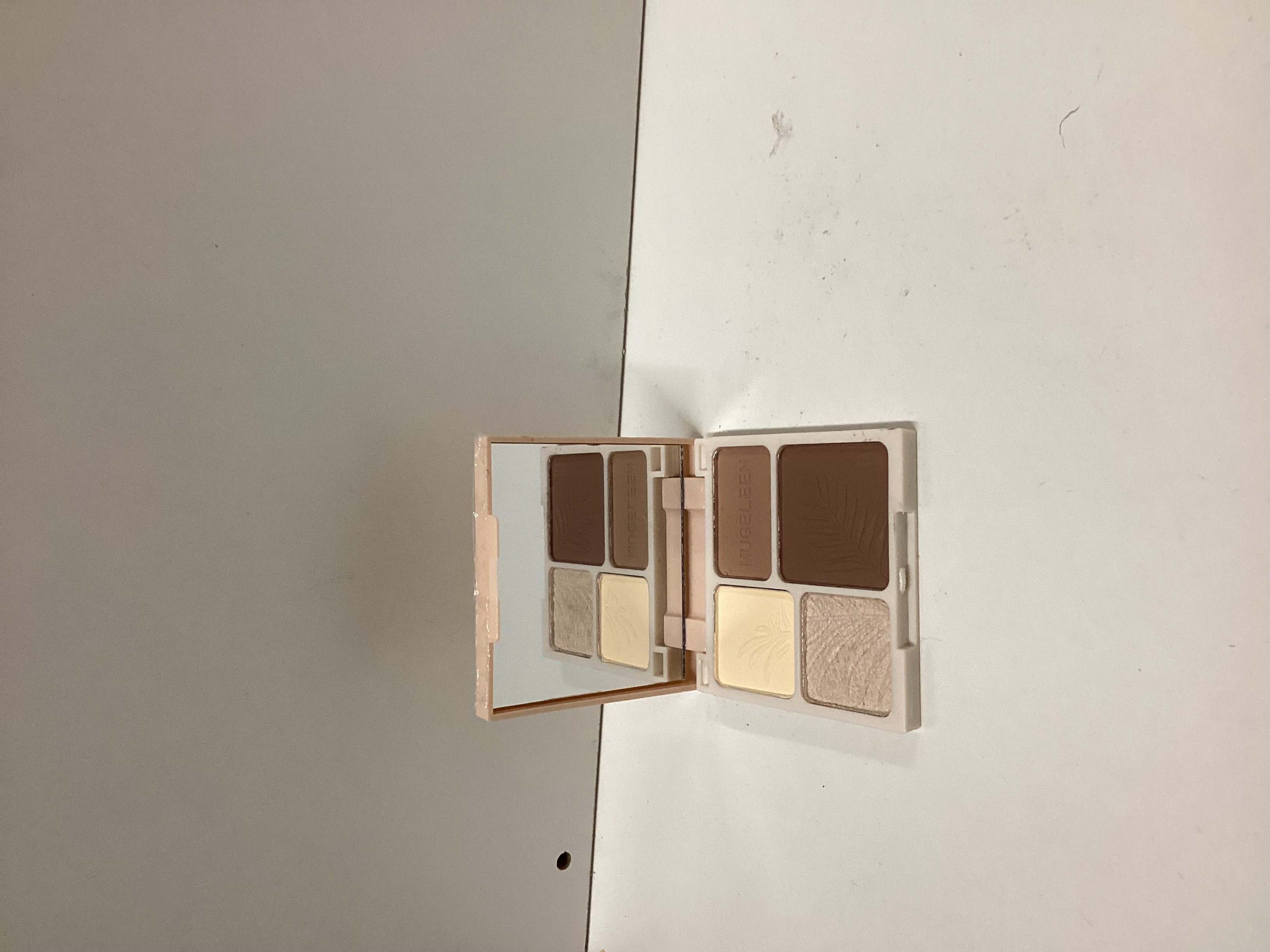 Palette con specchio