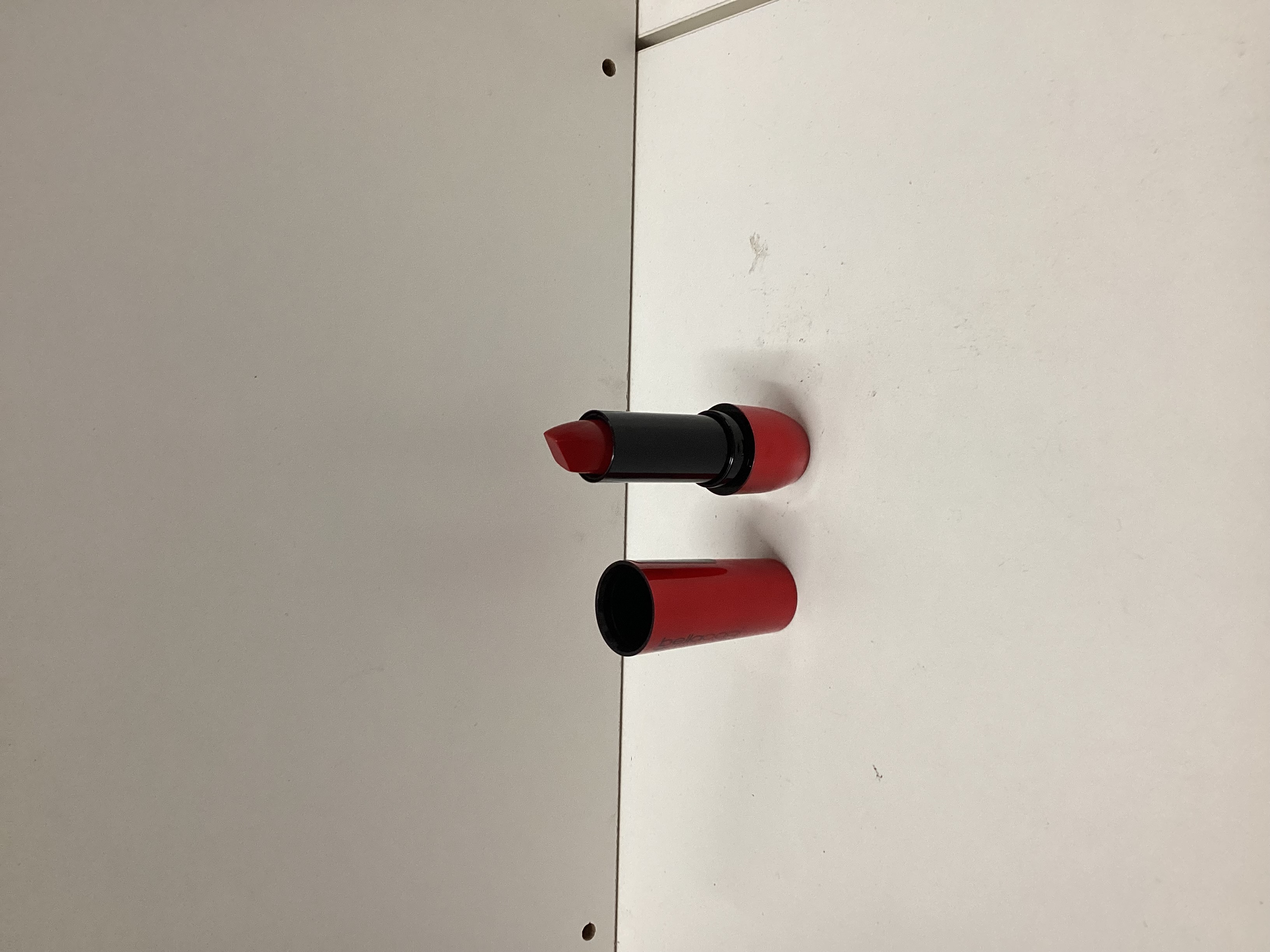 Rossetto rosso scuro 
