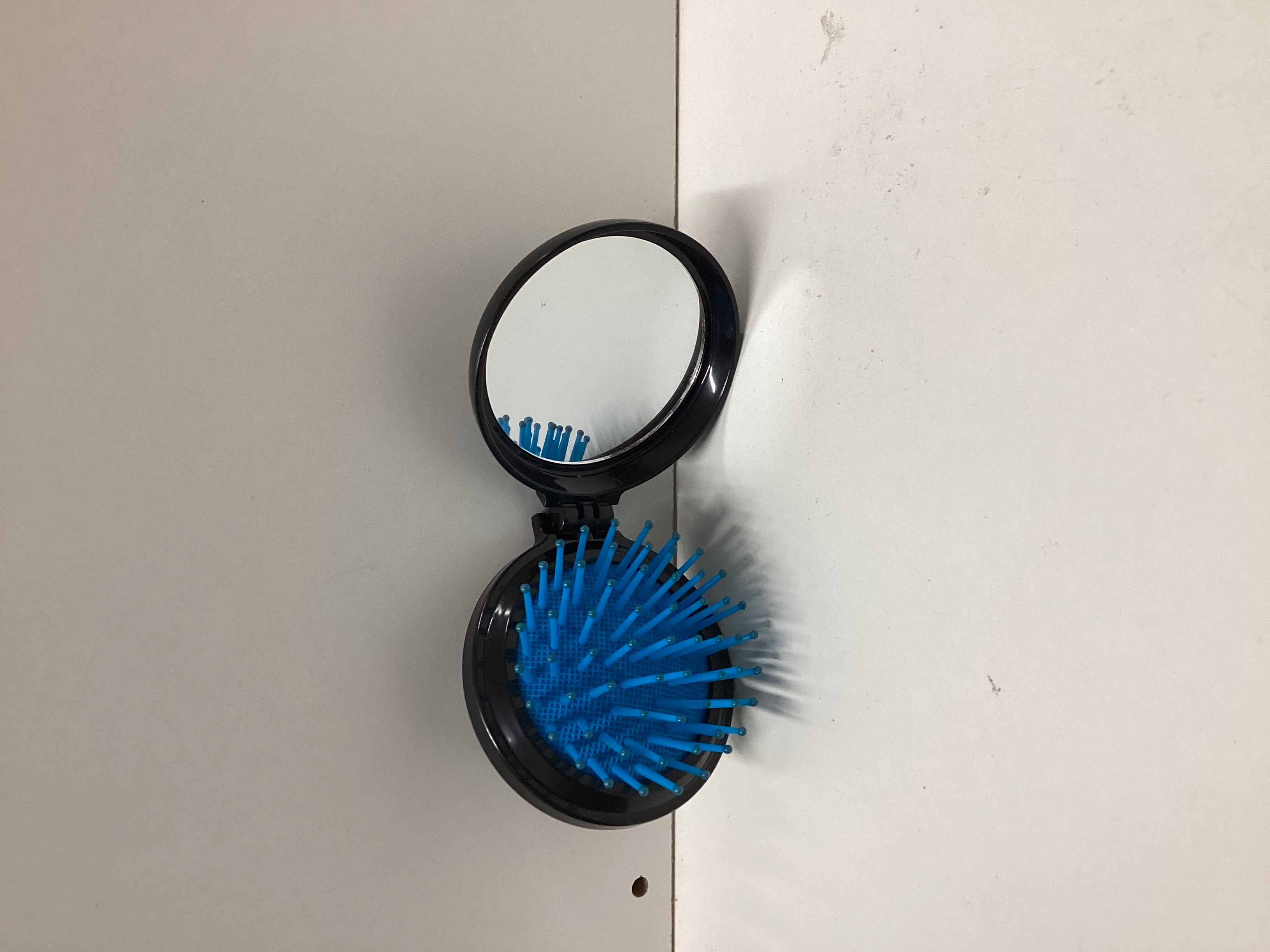 Spazzola tonda con specchio da borsa 