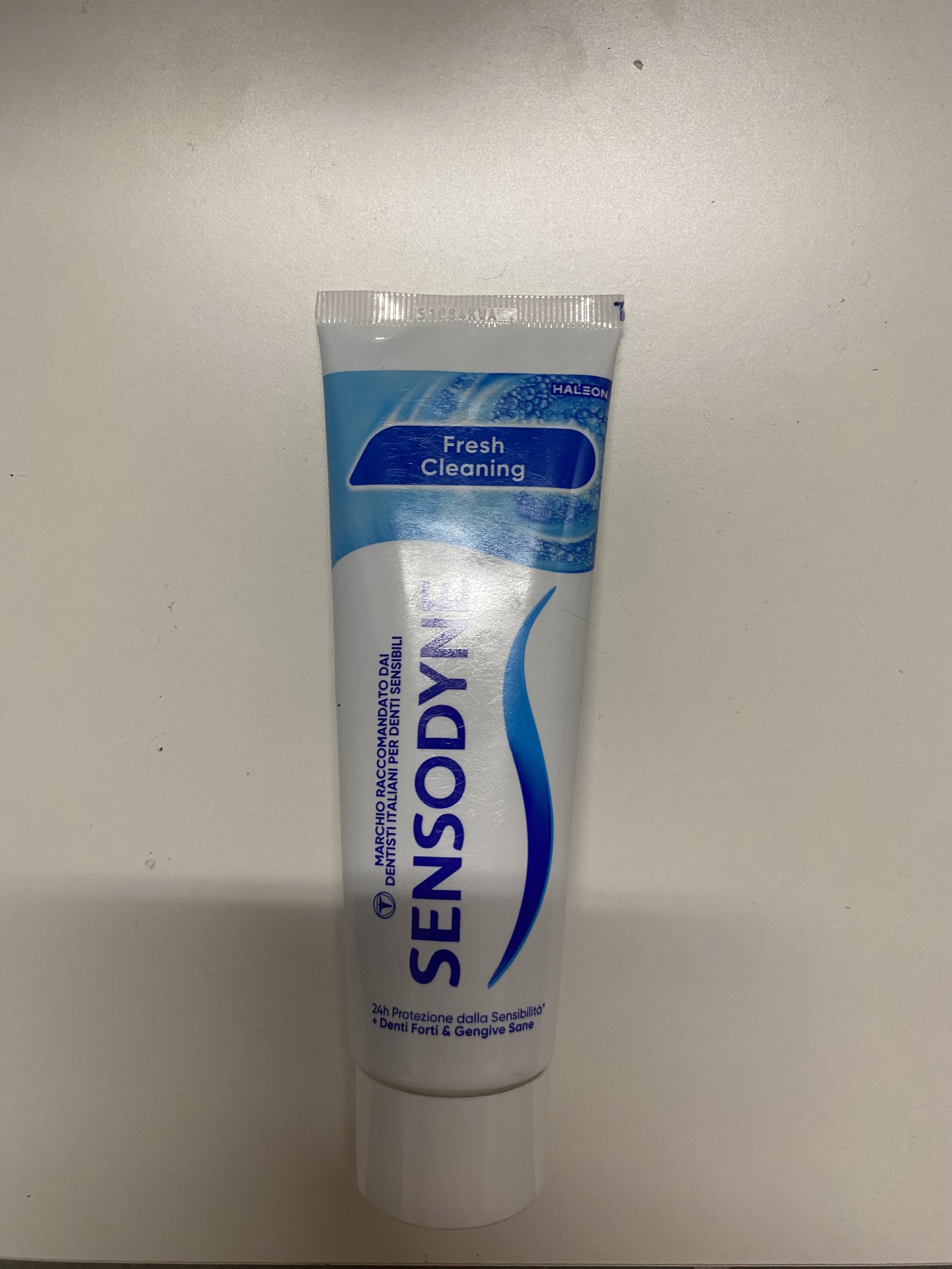 Sensodyne Fresh Cleaning Toothpaste